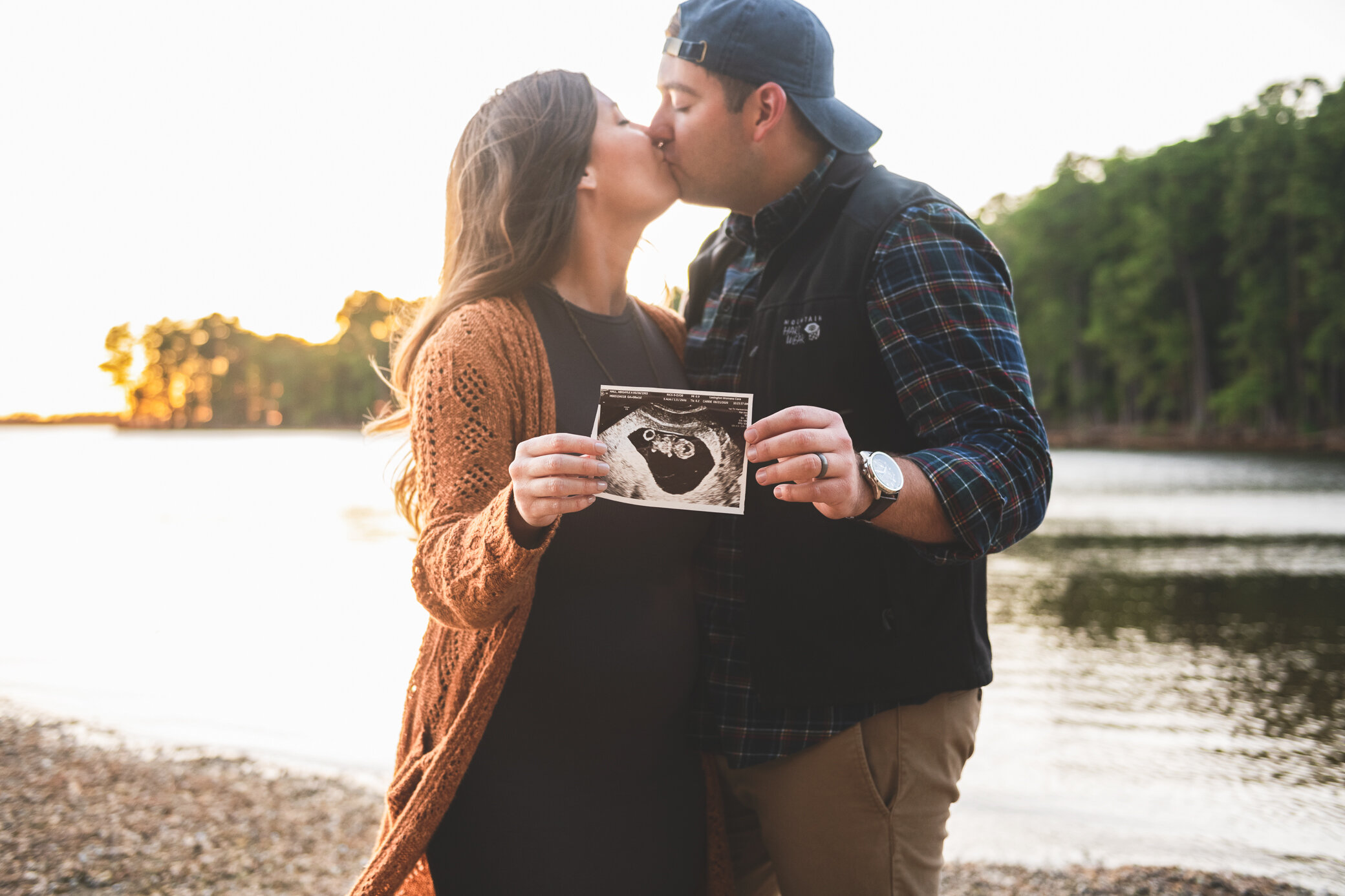 2020_Maternity_Corey&AbbyHall_online-39.jpg