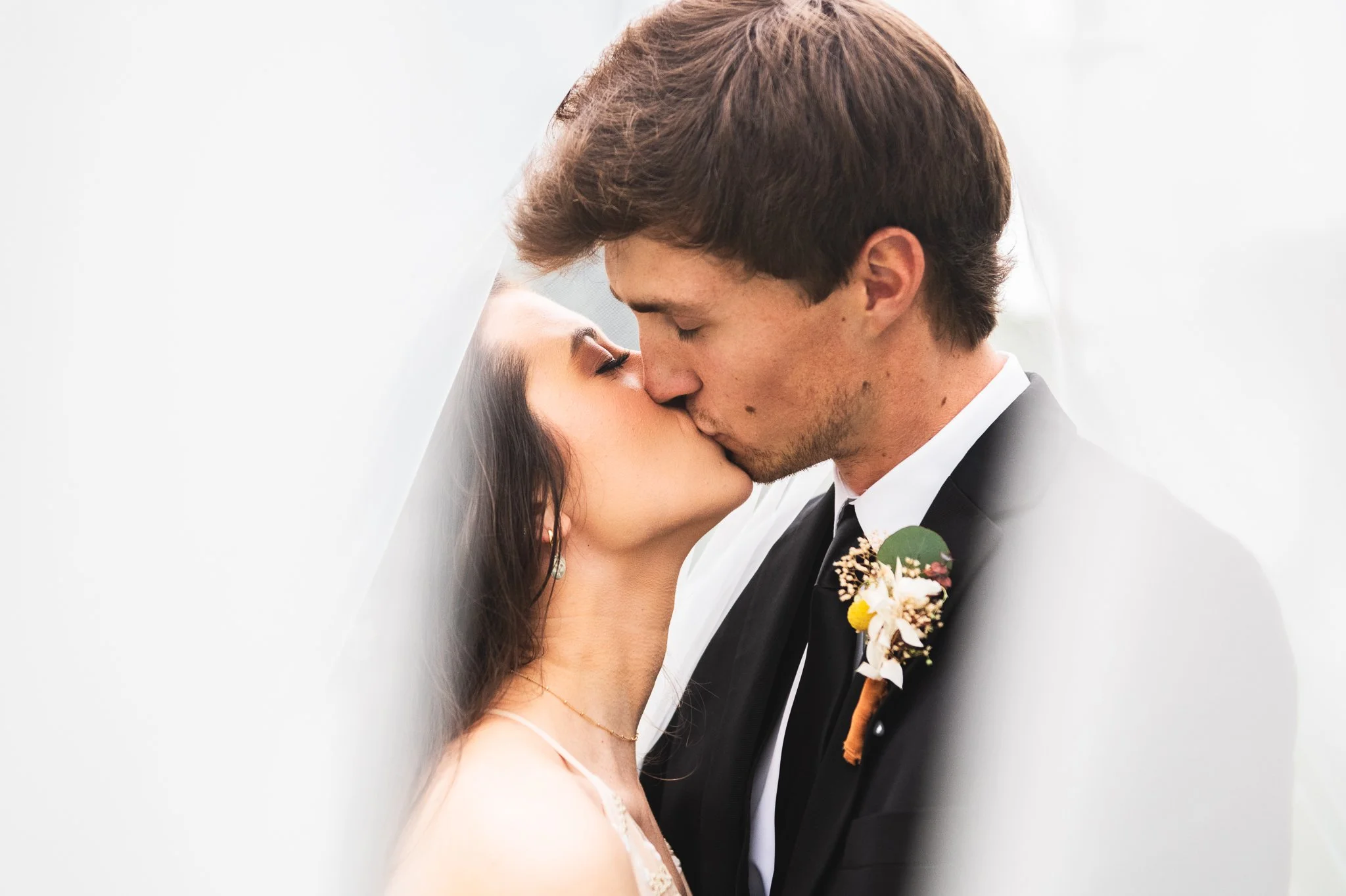 2022_Wedding_Tyler&BeccaTurnage_Online-1483.jpg