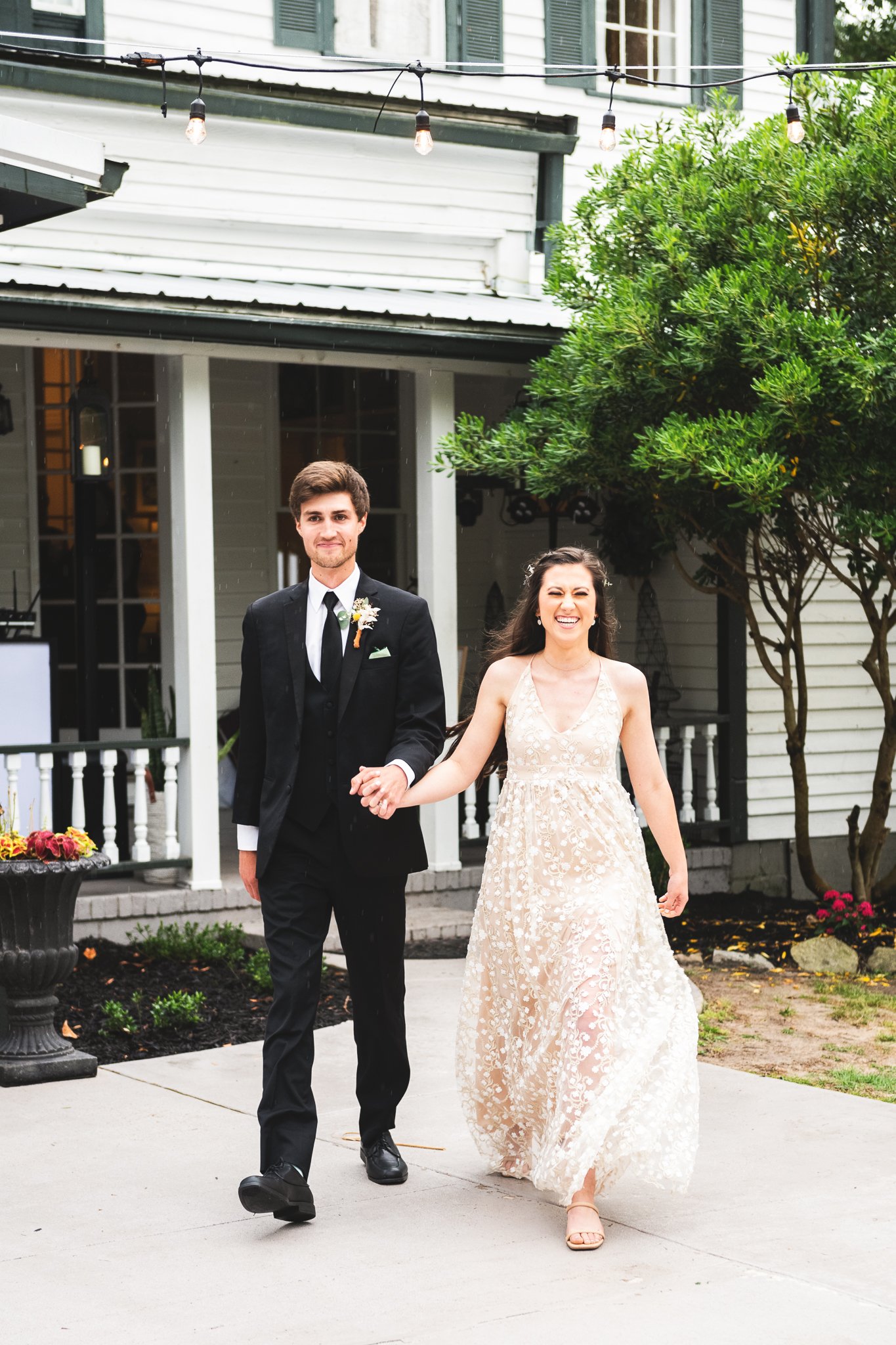 2022_Wedding_Tyler&BeccaTurnage_Online-1627.jpg