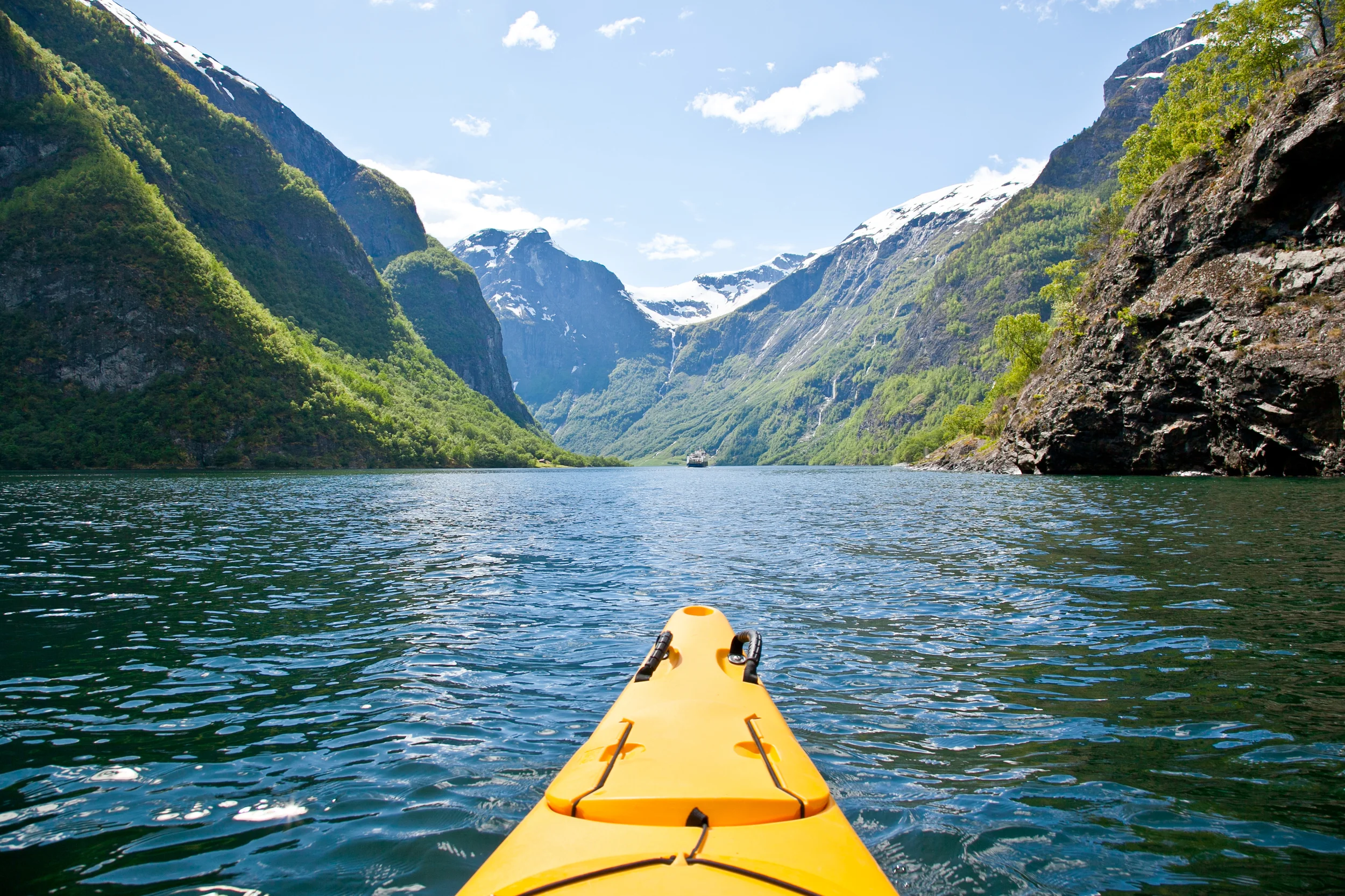 IMG_3533-naeroyfjord-norway-kayak-trisa-taro.jpg