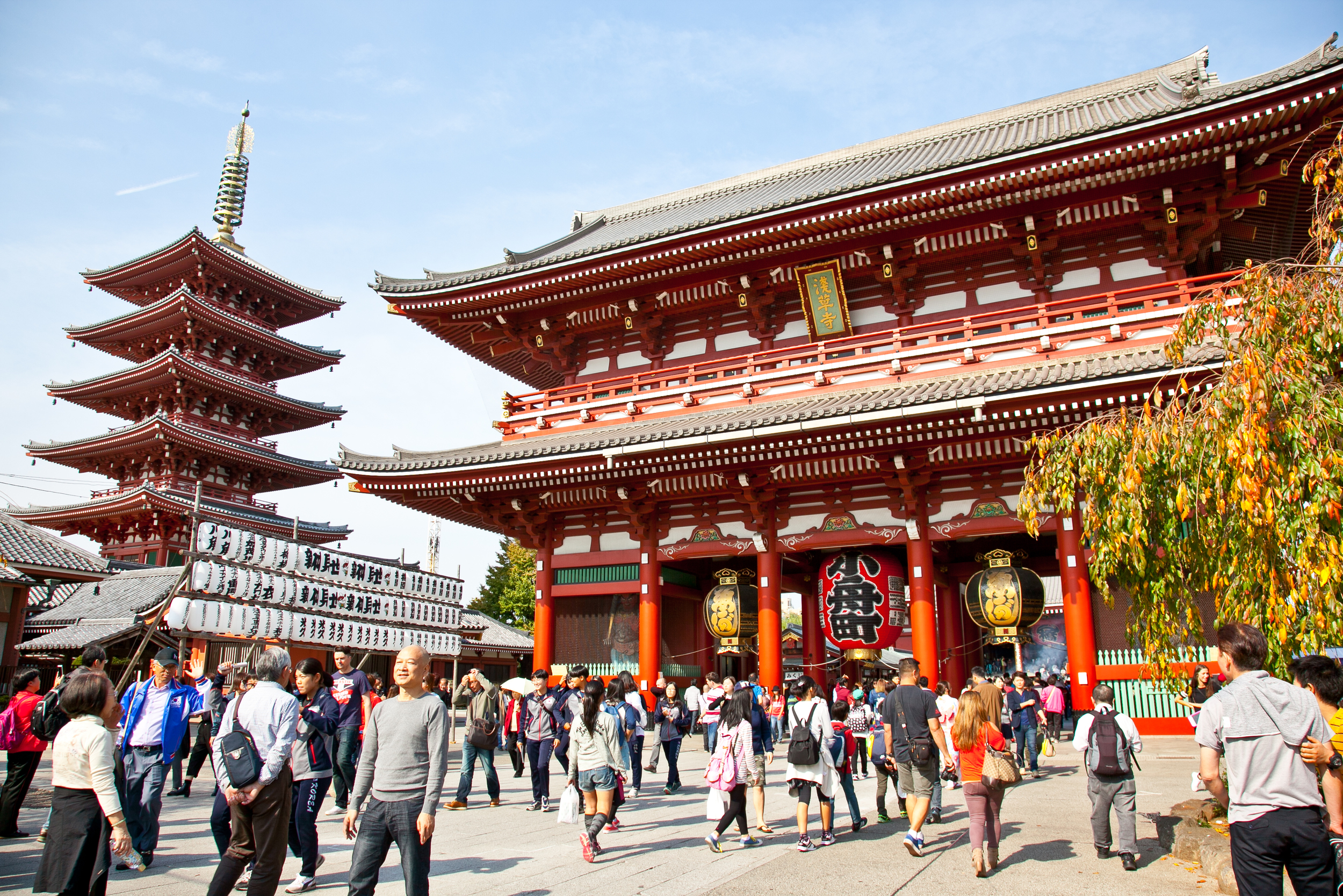 The main courtyard of the Senso-ji Temple