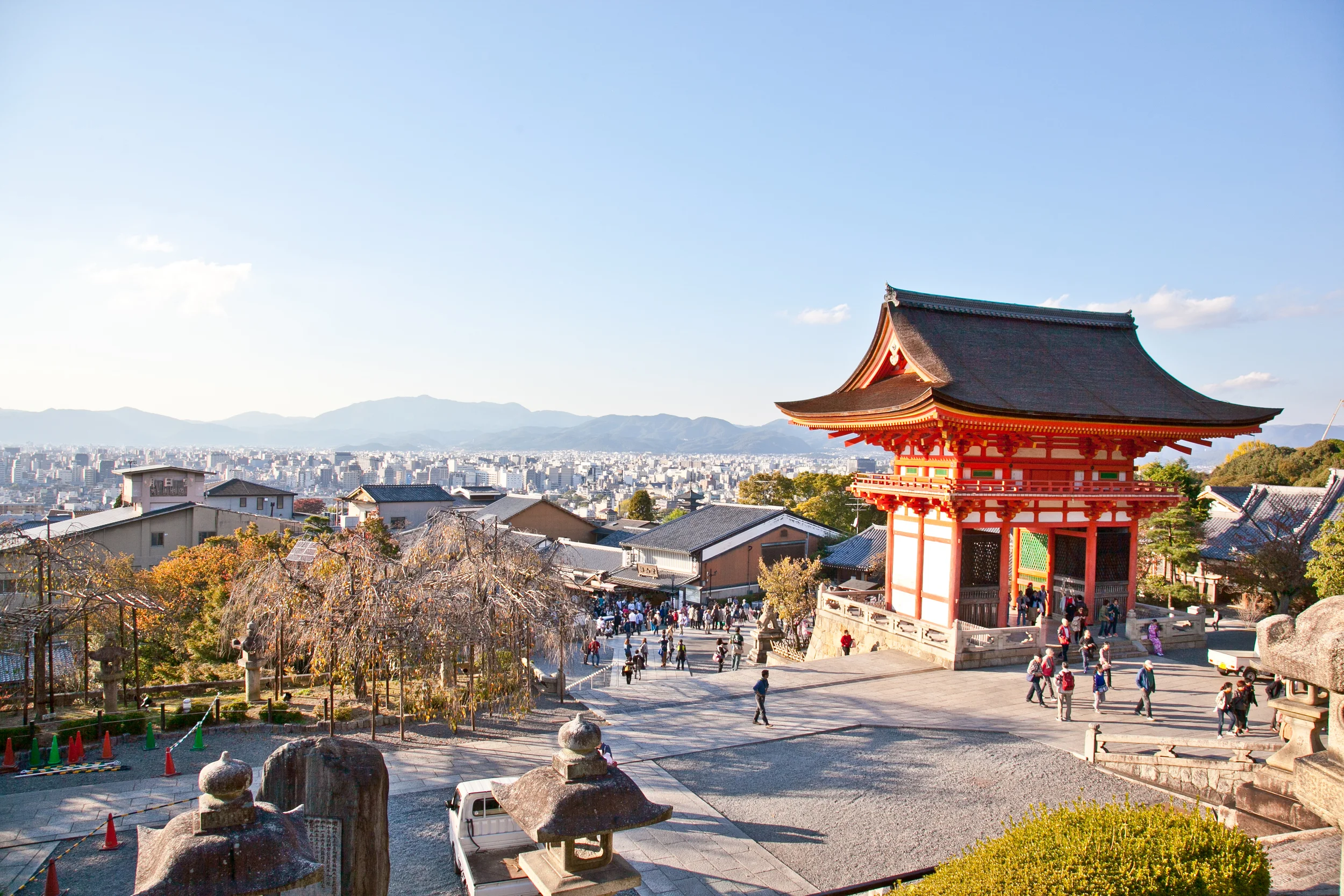 Entrance of the Kiyomizu-dera Temple looking back on Kyoto city
