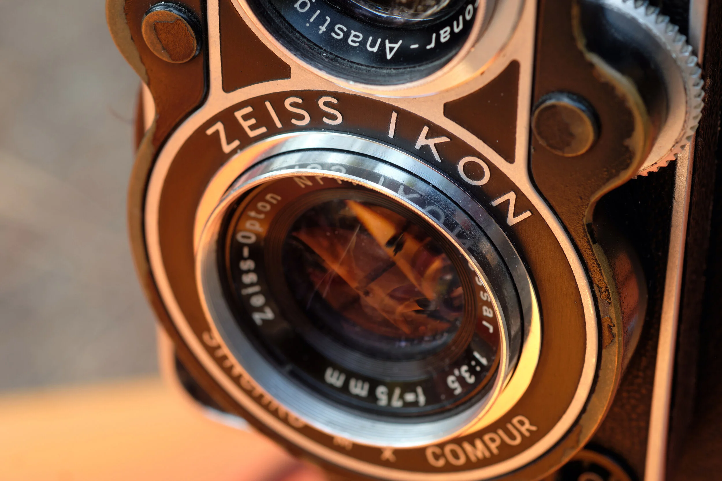 Zeiss Ikon Ikoflex - Review | 5050 Travelog Zeiss Ikon Ikoflex - Review | 5050 Travelog