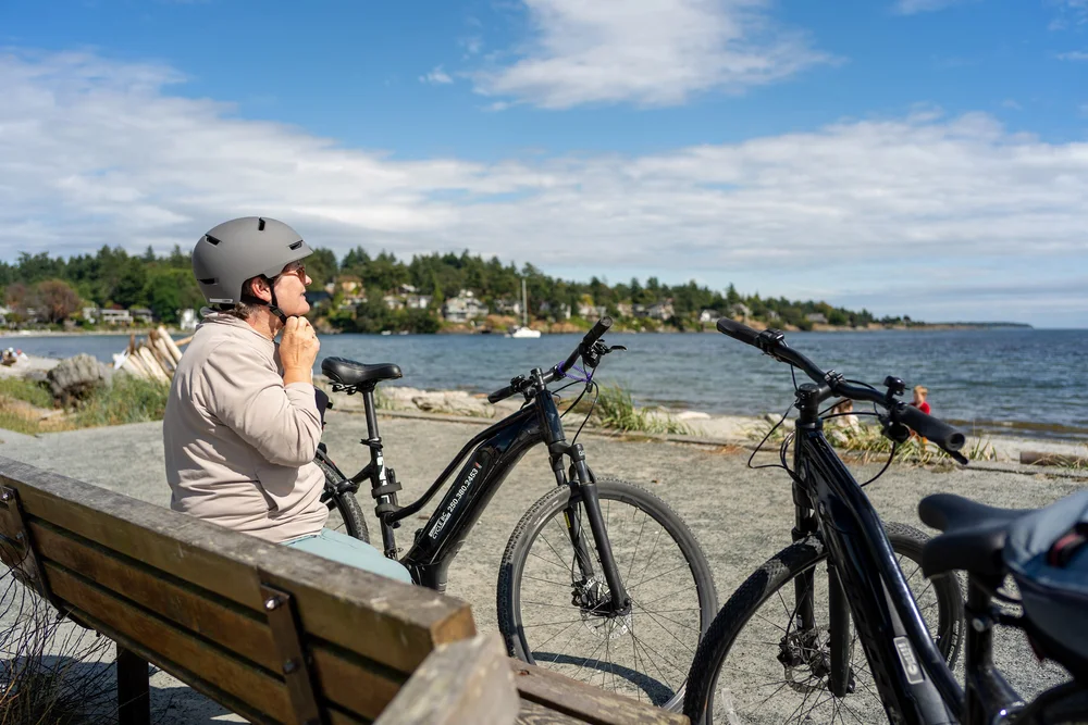 cycling-to-cadboro-bay-victoria.jpg