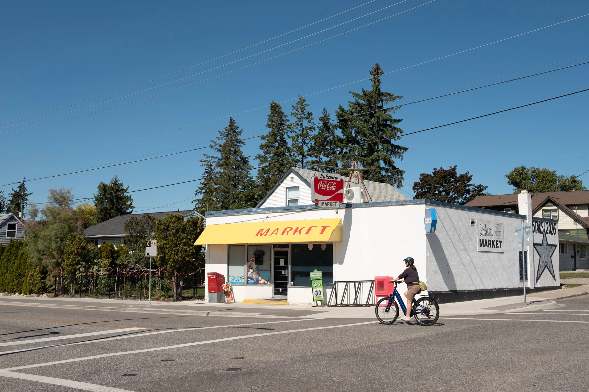 Lakeview Market, Easthill, Vernon. Sample image from a Fujifilm XF 23mm f/1.4 R LM WR and Fujifilm X-Pro2.