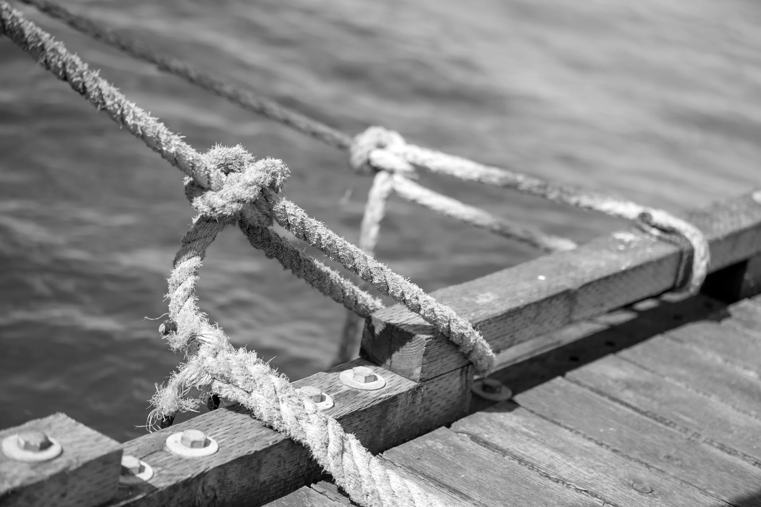 Anchoring rope at Steveston Harbour, BC, Canada. Sample image from a Sony FE 50-150mm f/2 GM and Sony A7 V.