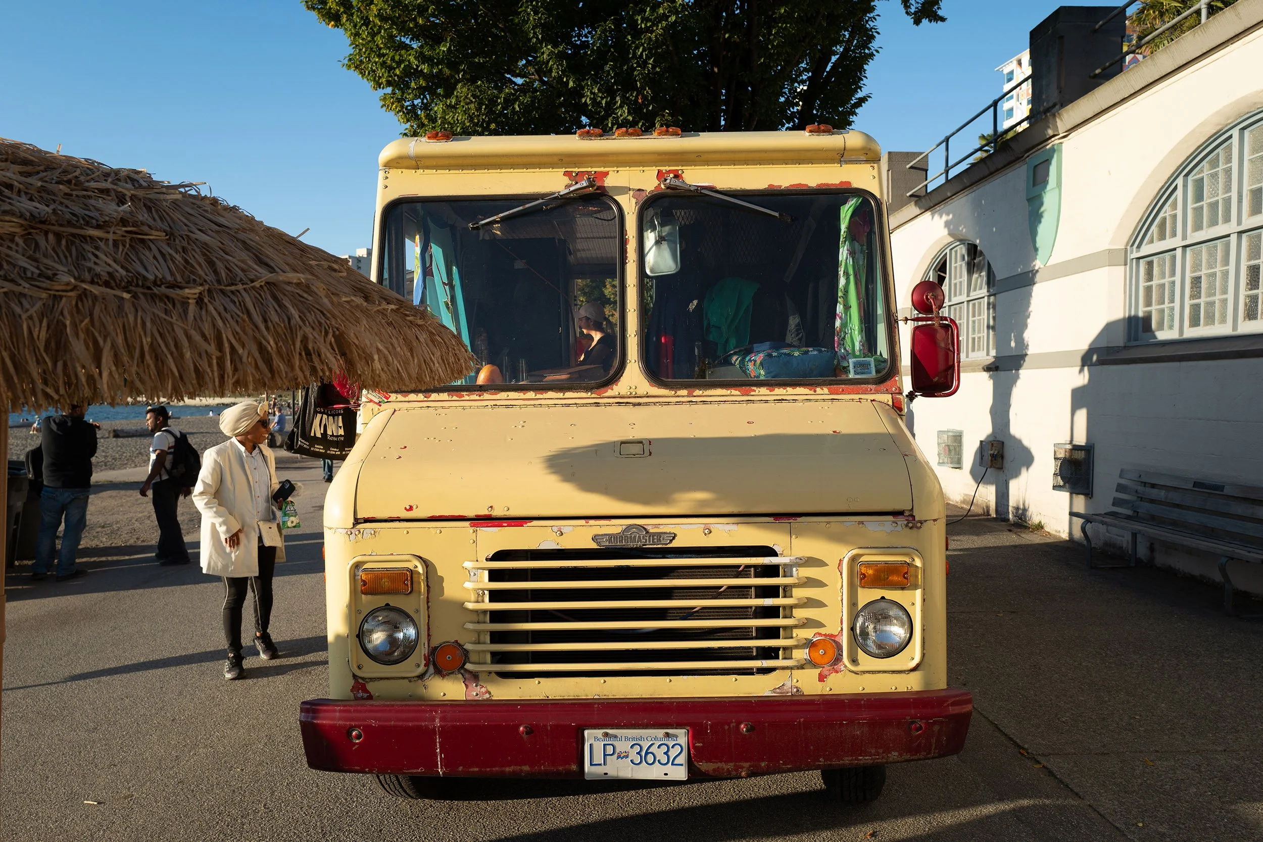 Ice cream truck at English Bay Beach. Sample image from a Leica Q Typ 116.