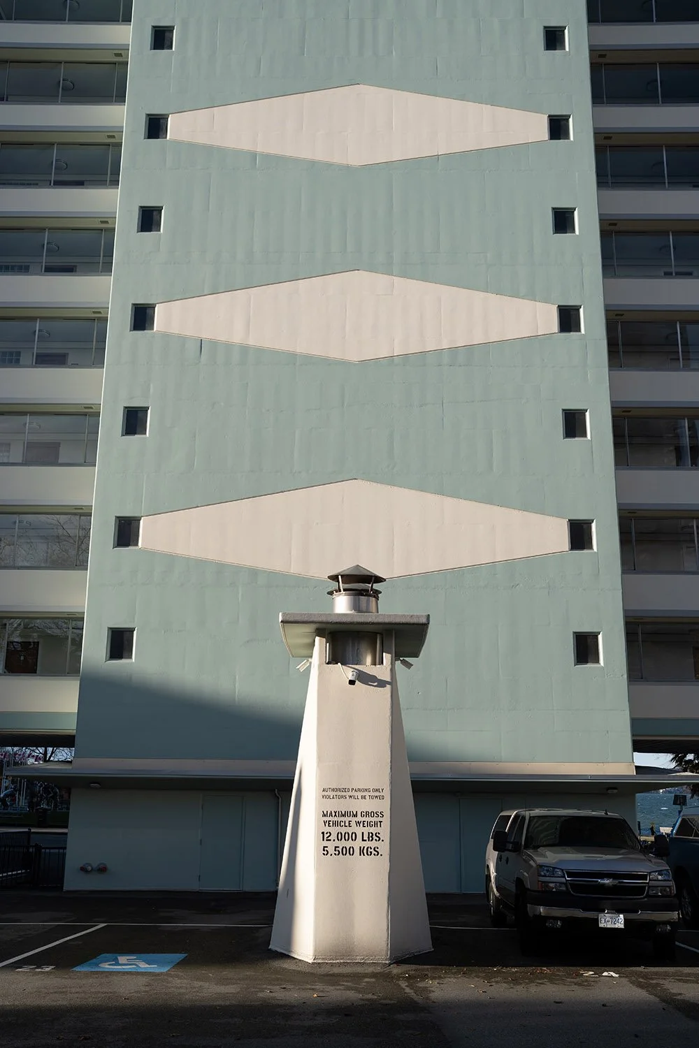 Beach Drive apartment building. Sample image from a Sony A7 IV