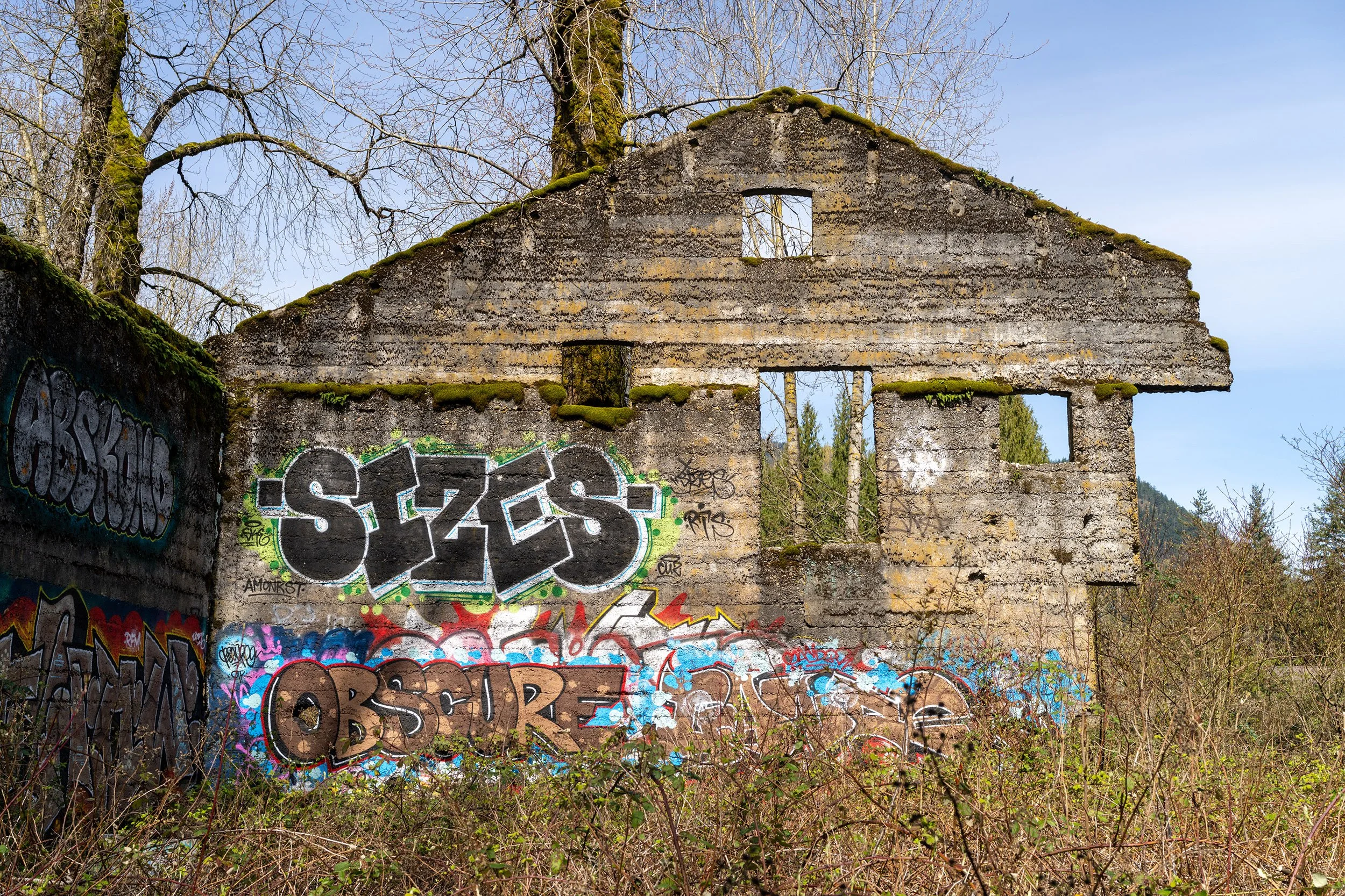Abandoned building with grafitti in Kilby, BC. Sample from a Sony FE 40mm f/2.5 G and Sony A7R V.
