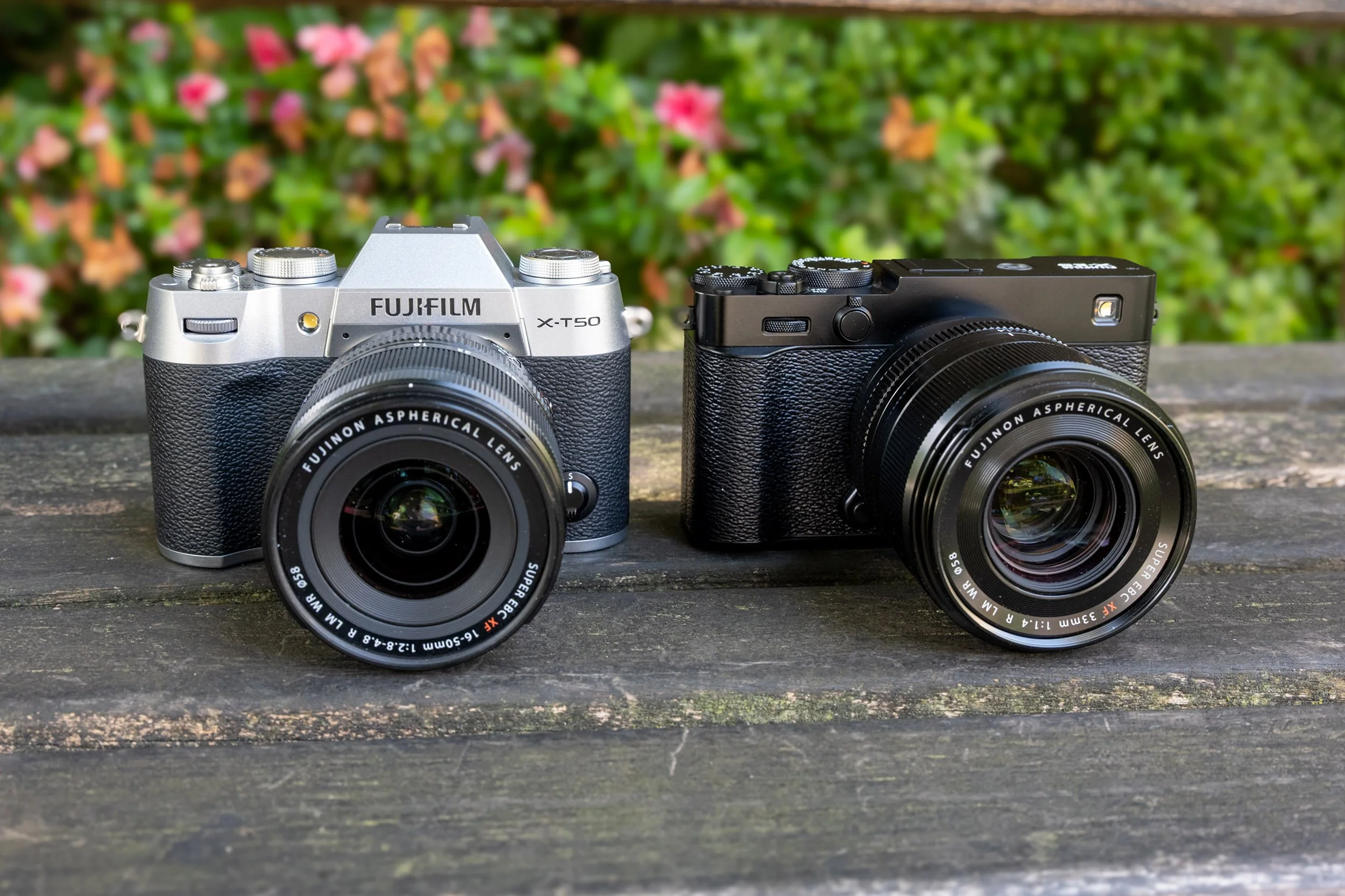Fujifilm X-T50 and Fujifilm X-E5 side by side comparison