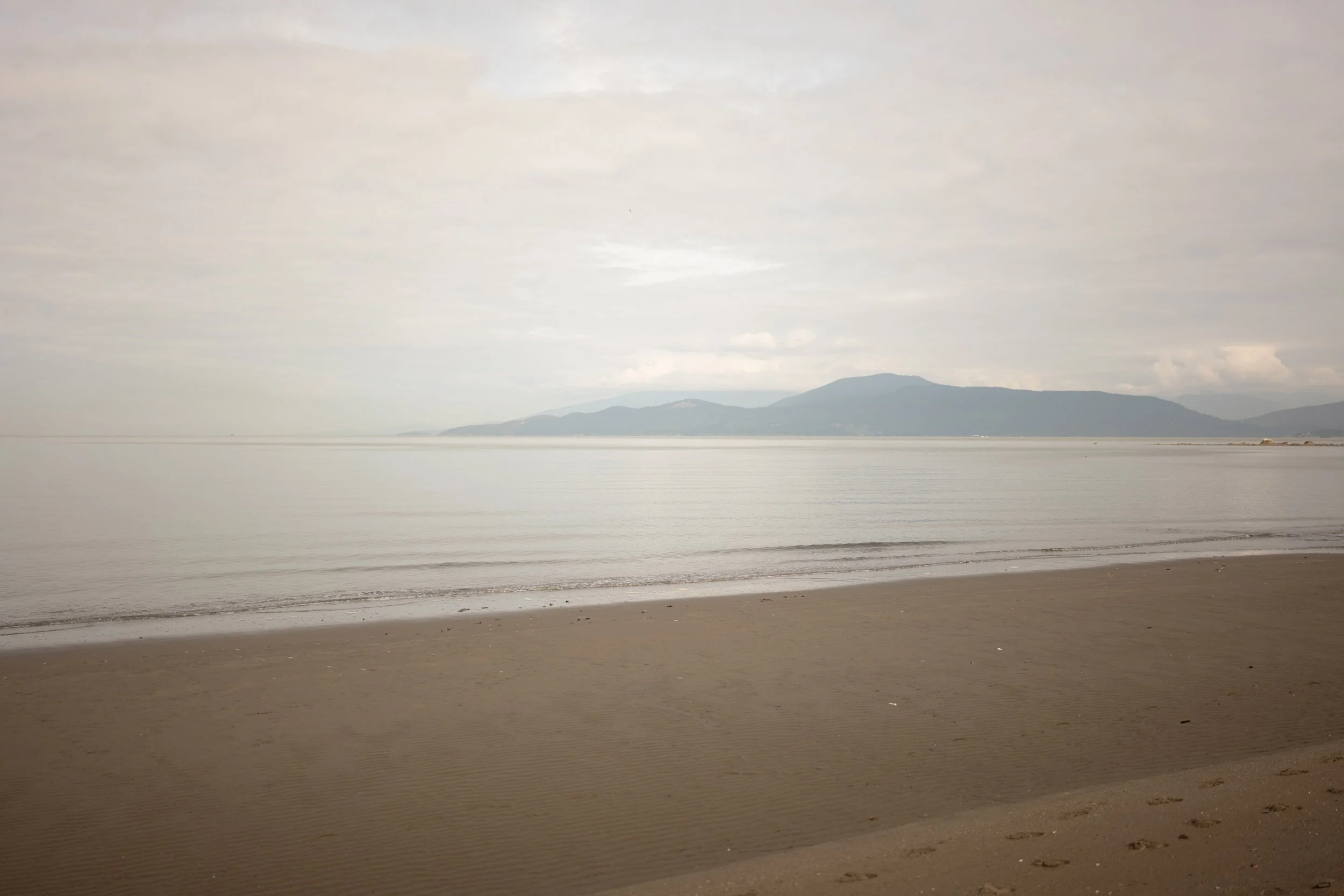 Morning at Wreck Beach, Vancouver. Sample image from a Sigma 35mm f/1.4 DG II Art and Leica SL2-S.