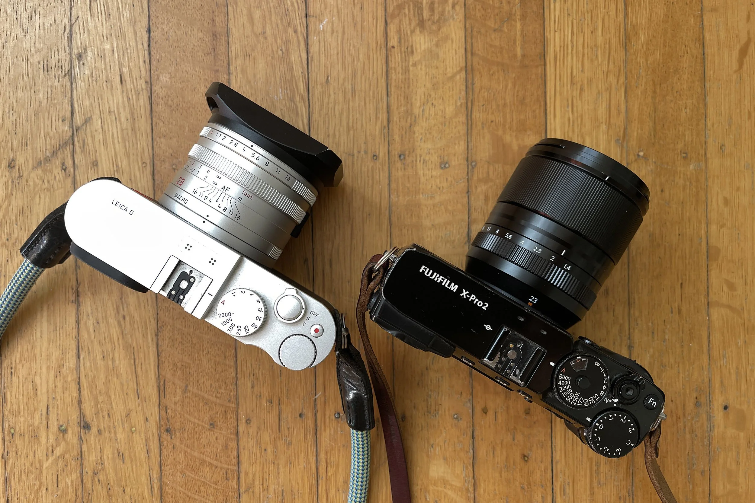 Size comparison of the Leica Q Typ 116 and Fujifilm X-Pro2 with an XF 23mm f/1.4 R LM WR lens