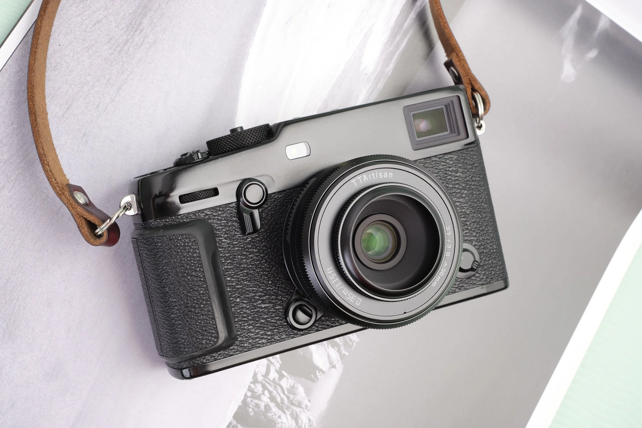 thumbnail image 2 of TTArtisan 27mm F2.8 APS-C AF STM Lens For Fujifilm X-Mount Cameras (X-T4, X-T3, X-Pro3) – Black 2 of 2