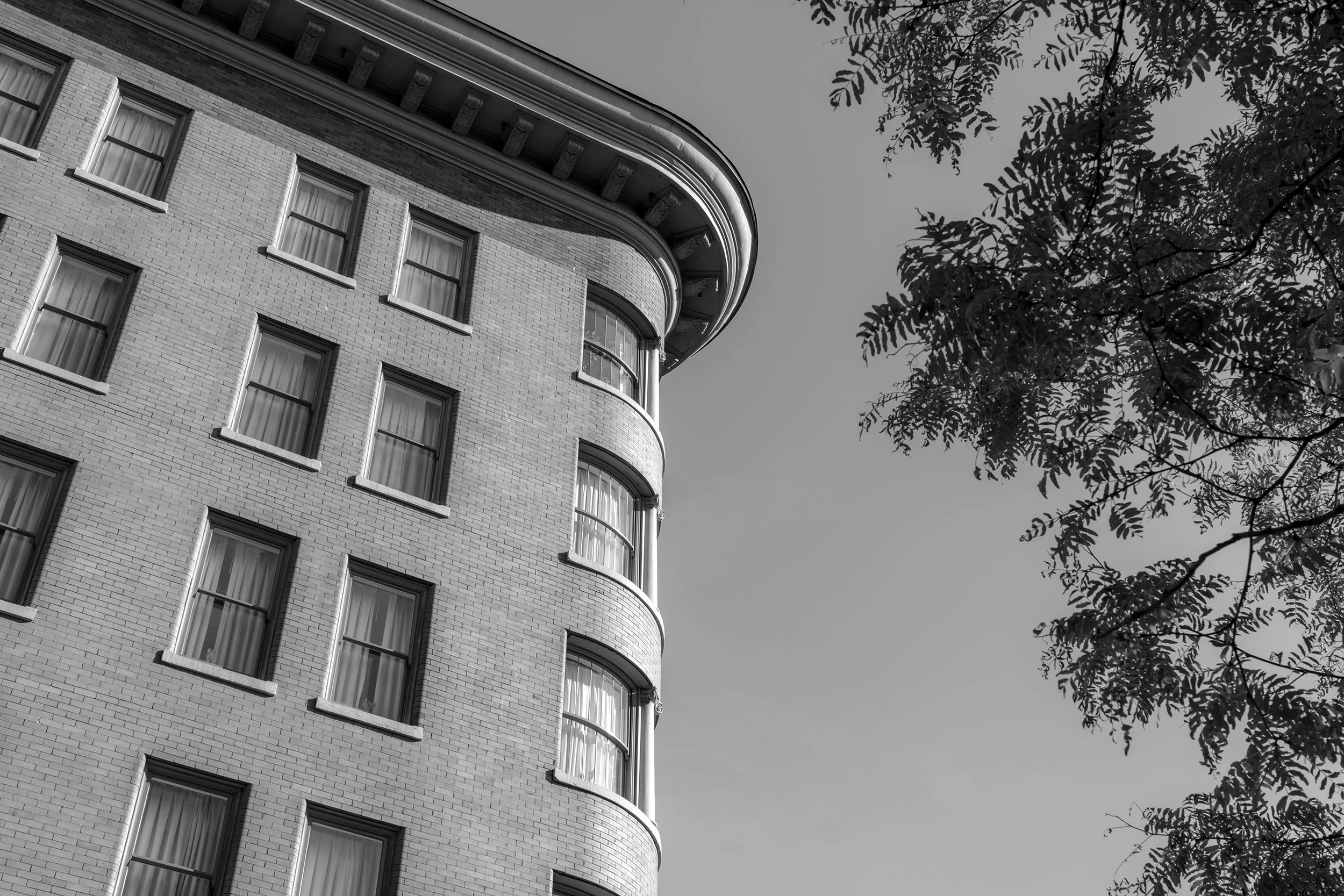 The flatiron building in Gastown, Vancouver. Sample image from a Sony FE 40mm f/2.5 G and Sony A7 V.