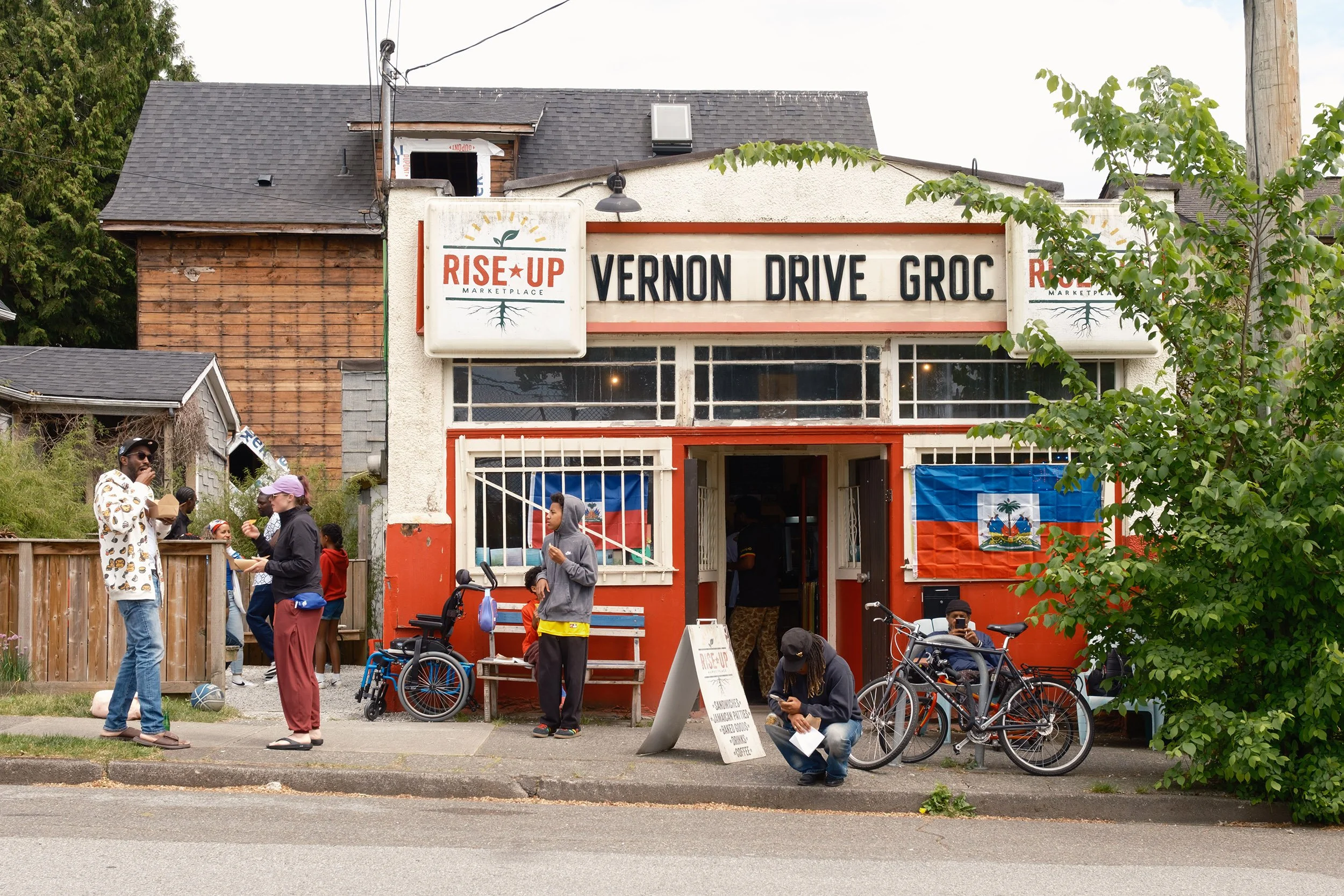 Vernon Drive Groceries, Vancouver. Sample image from a Fujifilm X-T50 and XF 16-50mm f/2.8 R LM WR.