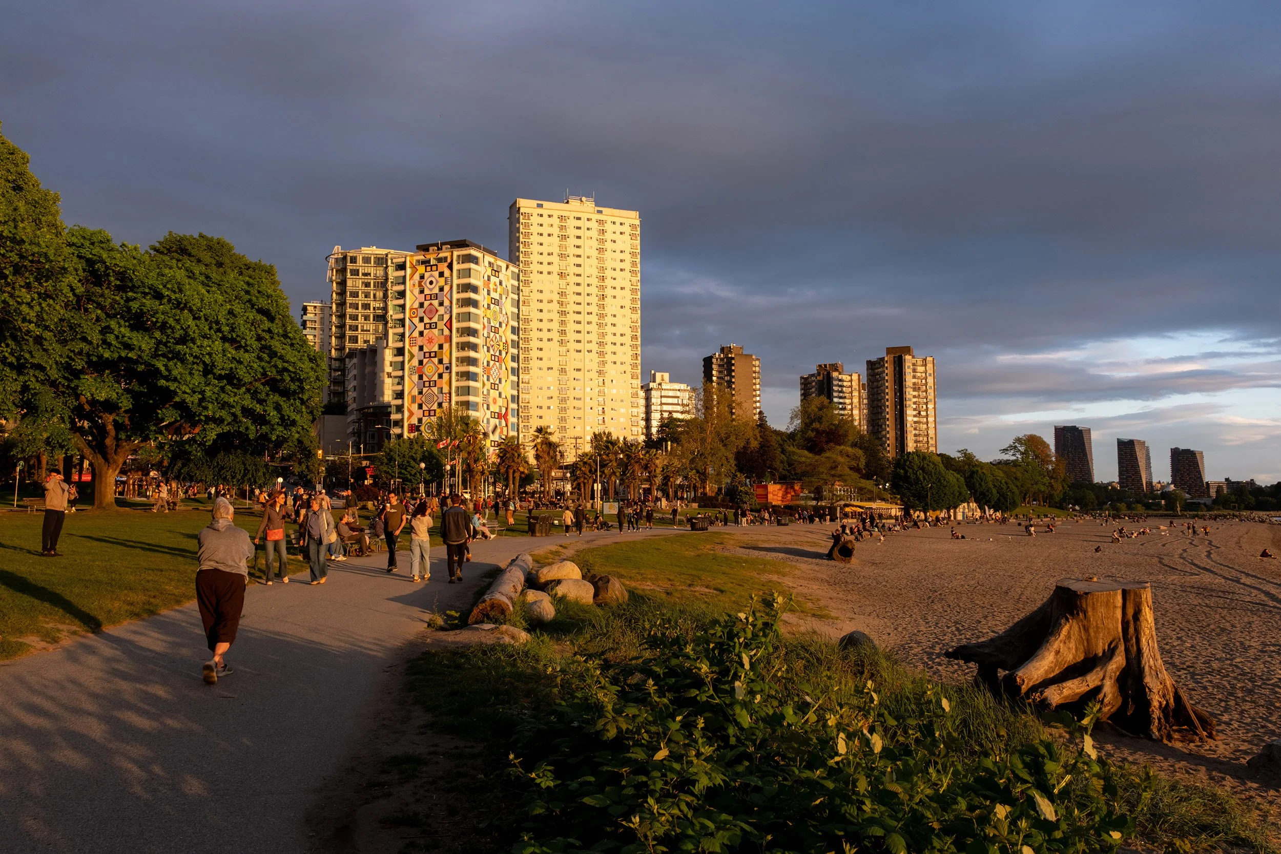 The walking path along English Bay Beach in Vancouver. Sample image from a Fujifilm X-T50 and XF 16-50mm f/2.8 R LM WR.