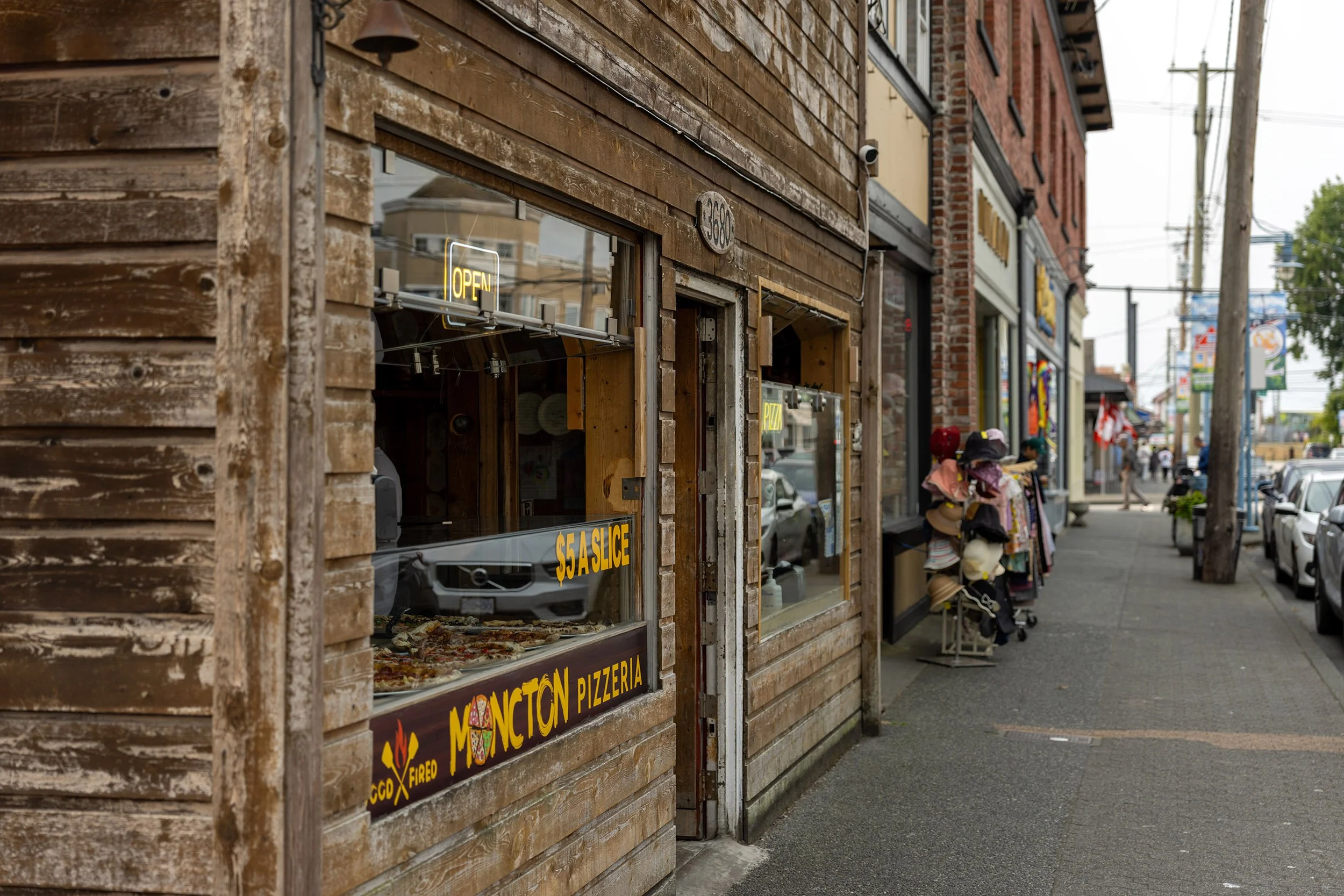 Moncton Pizzaria, Steveston. Sample image from a Sony A7R VI and Sony FE 24-70mm f/2.8 GM II