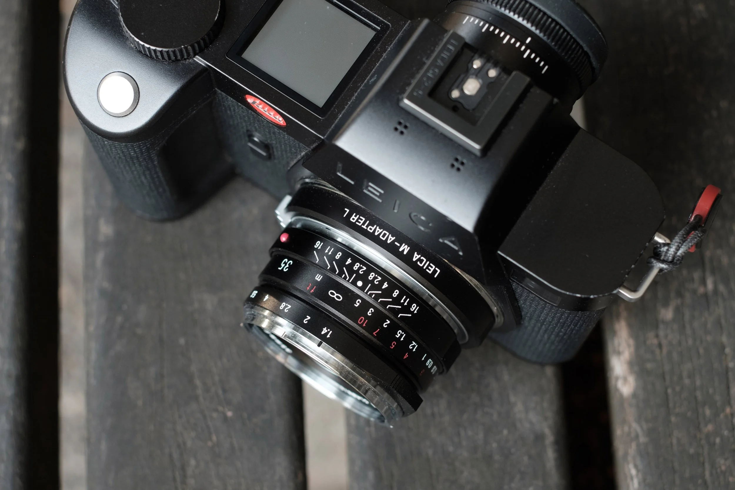 Voigtländer Nokton Classic 35mm f/1.4 II and Leica SL2-S, and Leica M-Adapter L