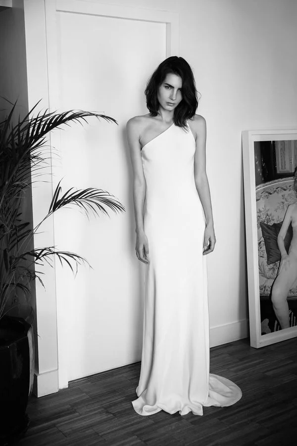 a la robe bridal