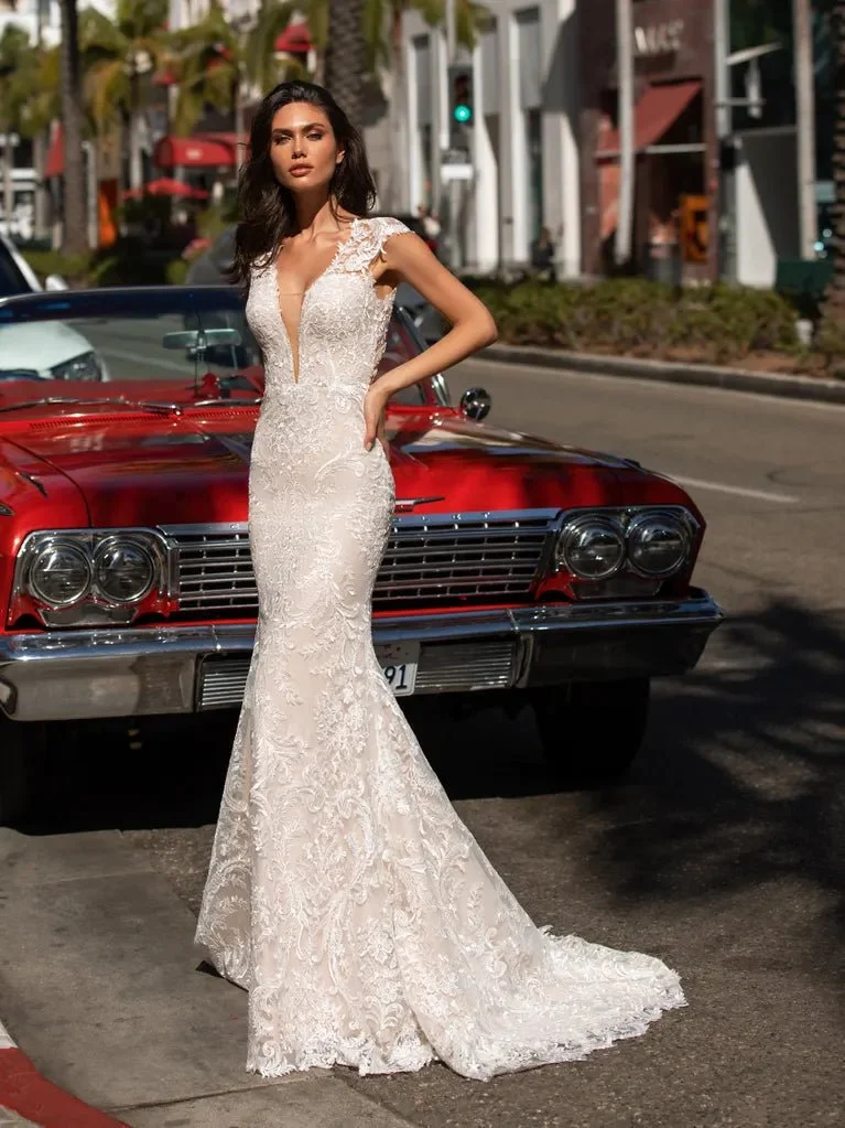 Pronovias 'Loren' Sample // bridal size 14 | The White Room | Minneapolis,  MN Bridal Shop | Wedding Dresses & Gowns