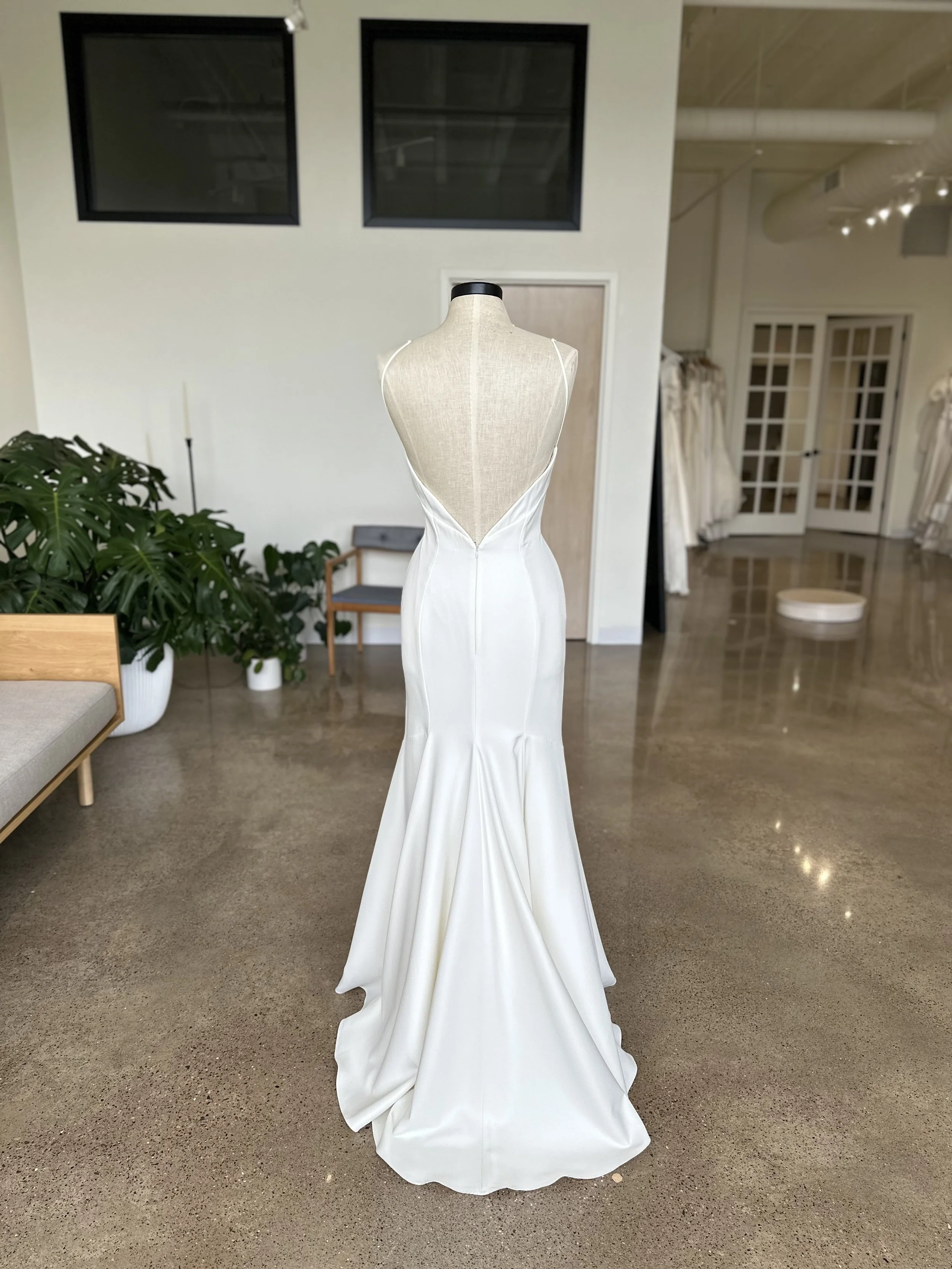 wedding dress designer sarah Sarah Hyland Wears 2 Romantic Vera Wang Wedding Dresses