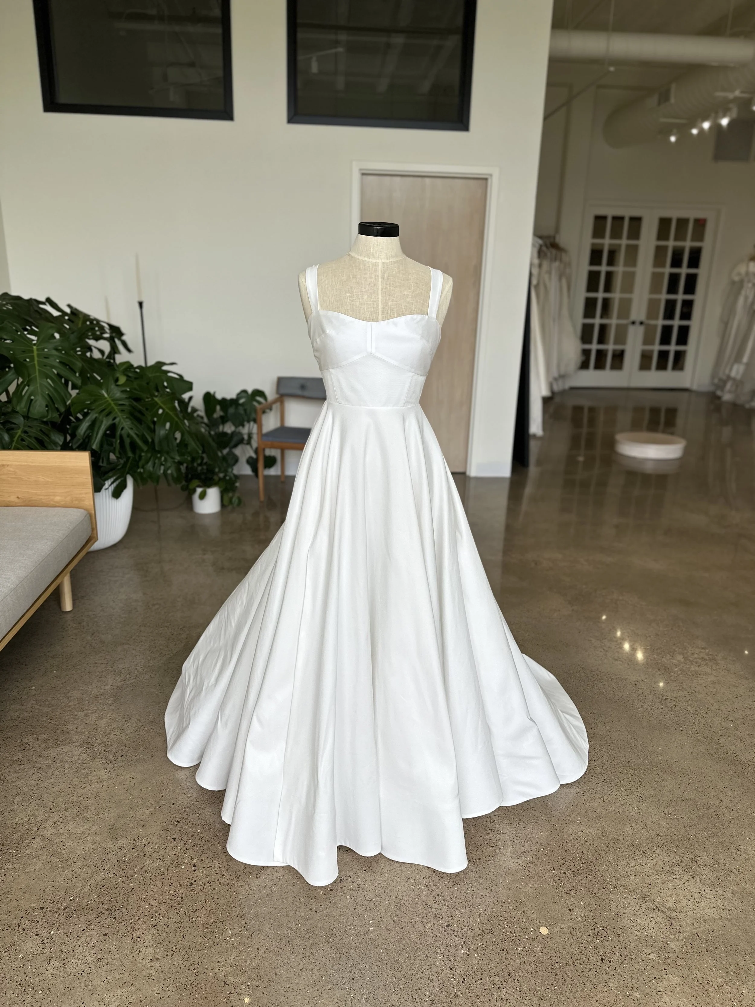 size 8 bridesmaid dress Bride X Sarah Seven 'Francis' sample // bridal | The White Room | Minneapolis, MN Bridal Shop DY3-4A line wedding dress with Color:Grey Polka Dot Azazie Easton Steel Blue