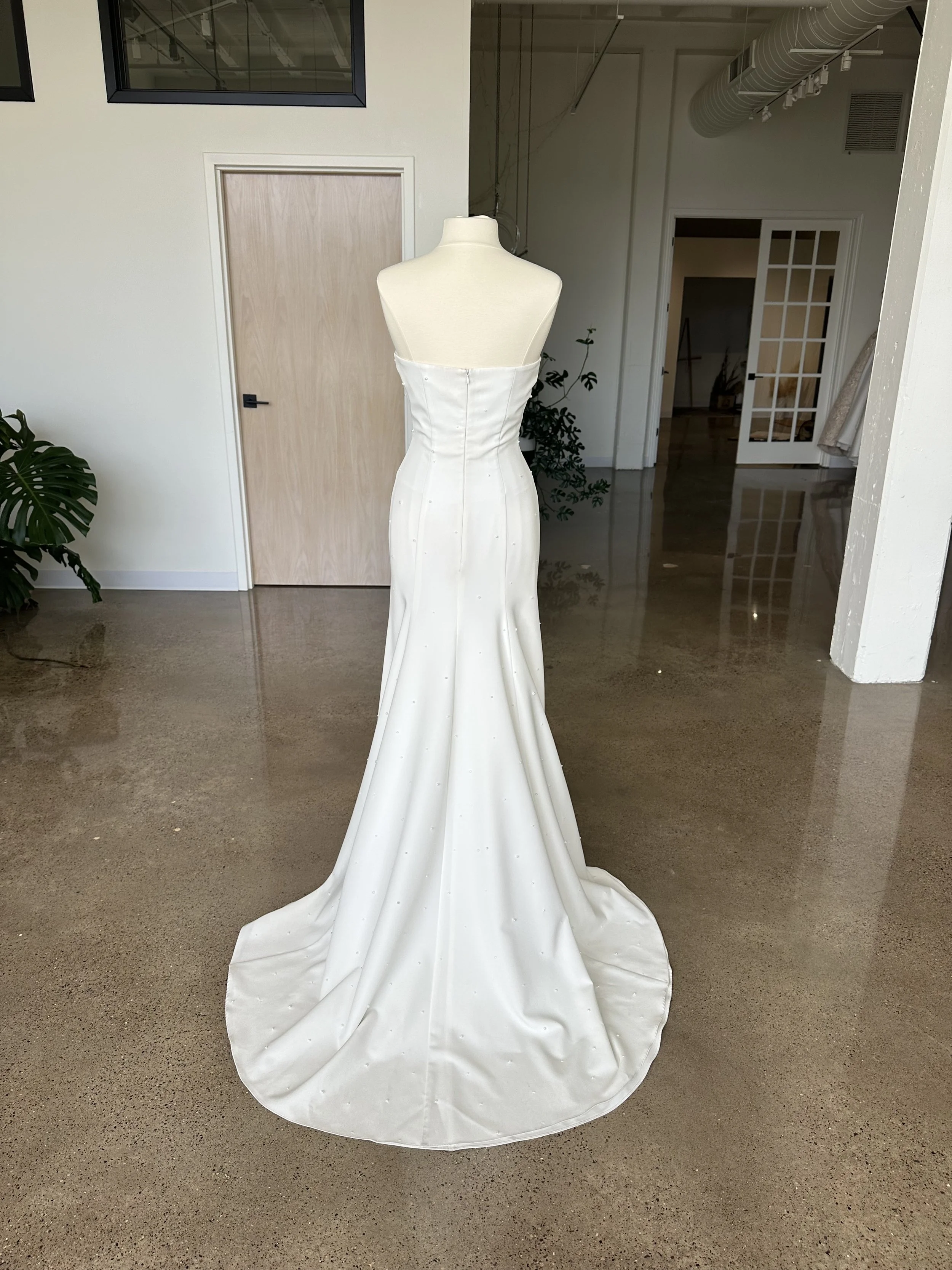 Sarah Seven 'Caterina' sample // bridal size 8 | The White Room | Minneapolis, MN Bridal Shop