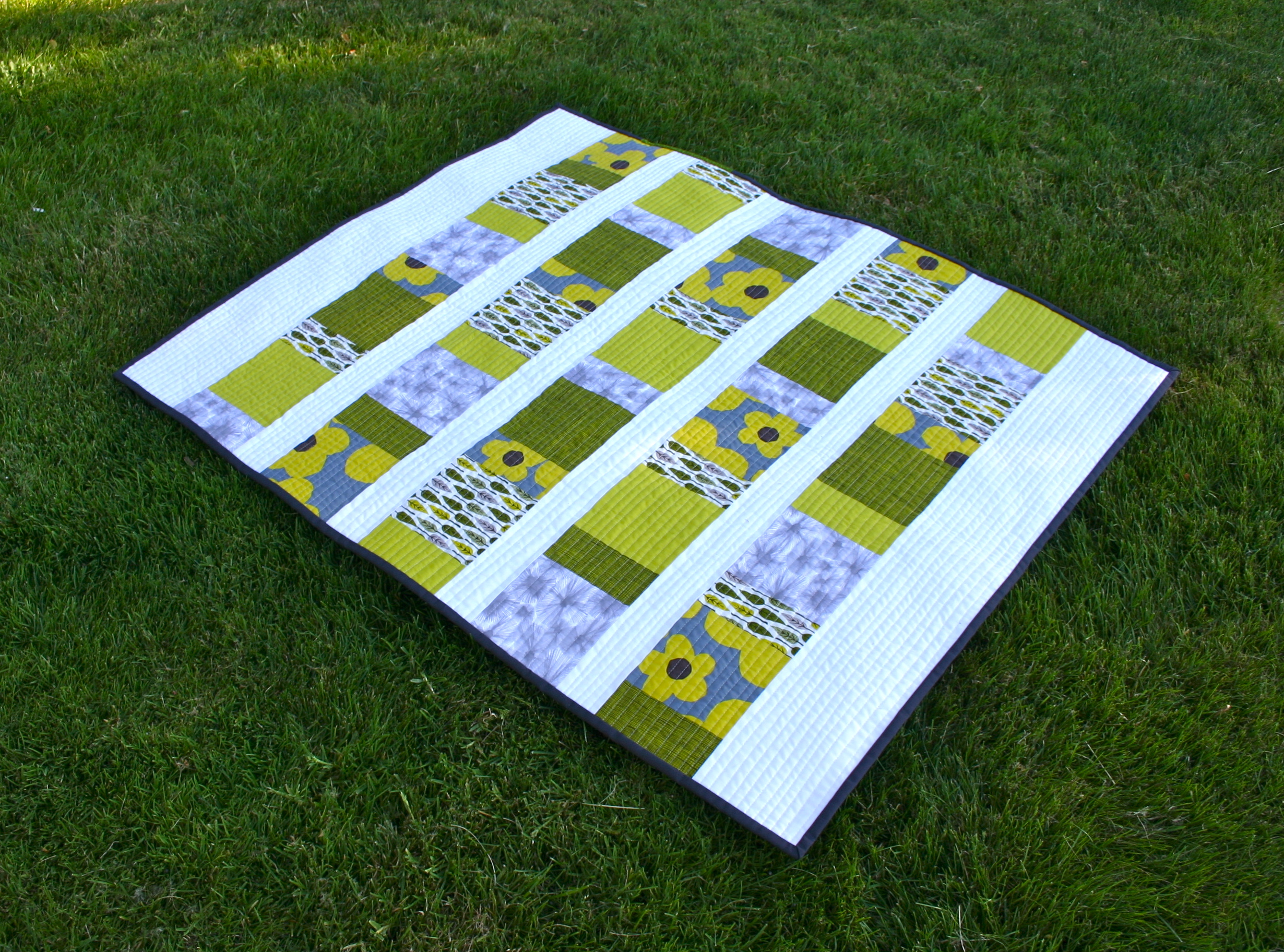 Charm_Squares_Baby_Quilt