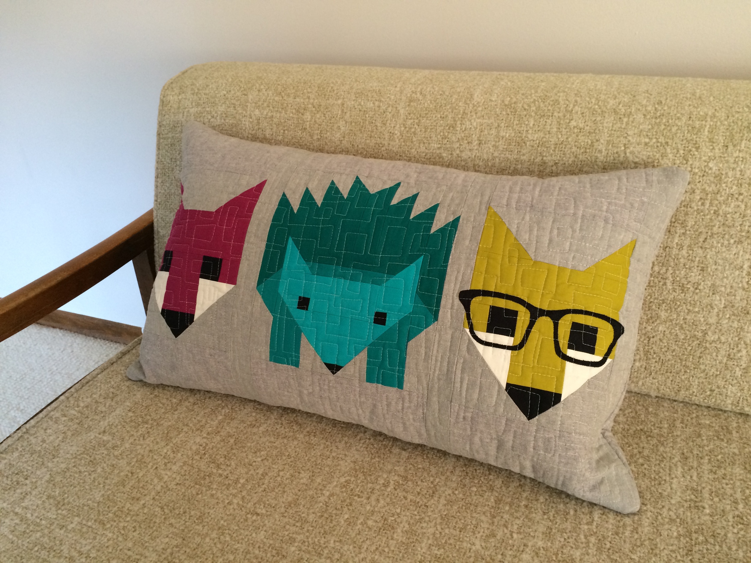 Fox_and_Hedgehog_Pillow