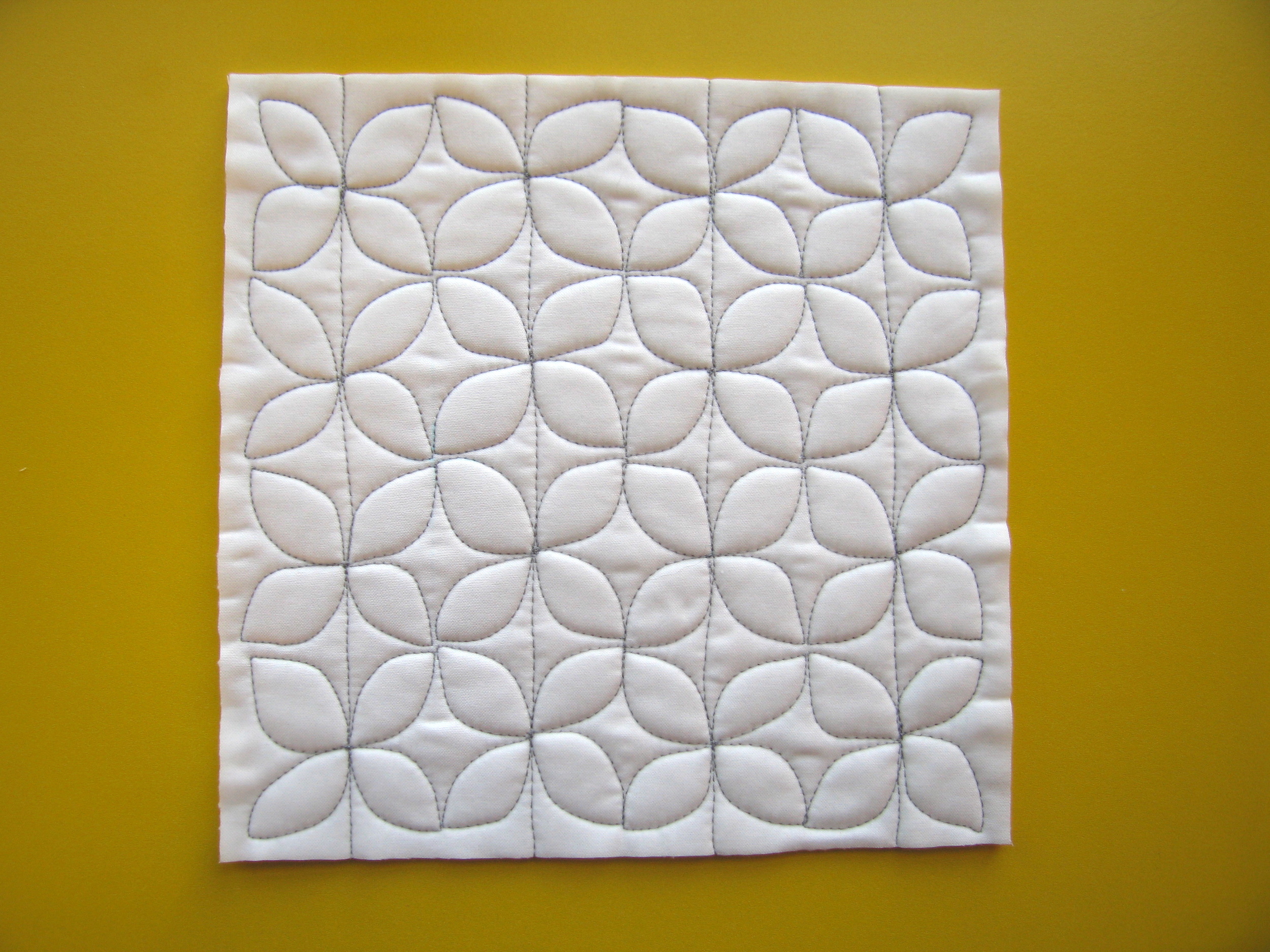 Dogwood quilting by Elizabeth Hartman. ohfransson.com