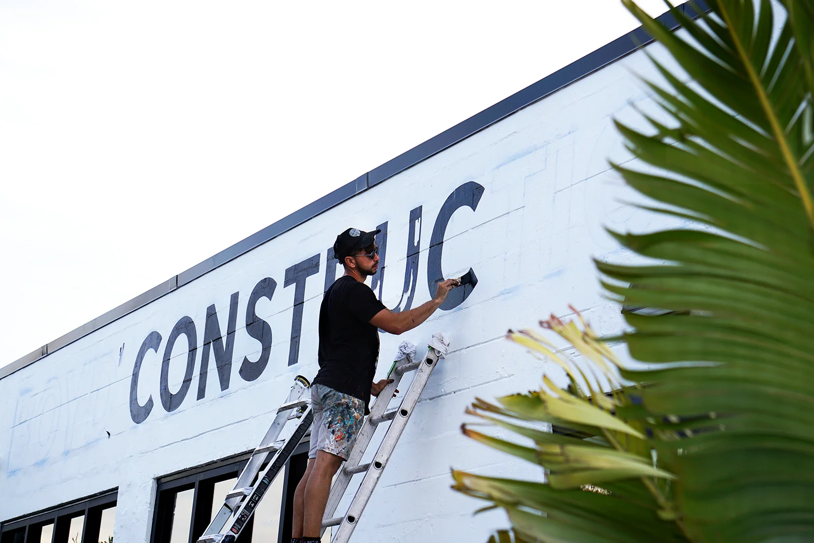 Boyd-Construction-Leo-Gomez-Studio-Hand-Painted-Sign-01.jpg