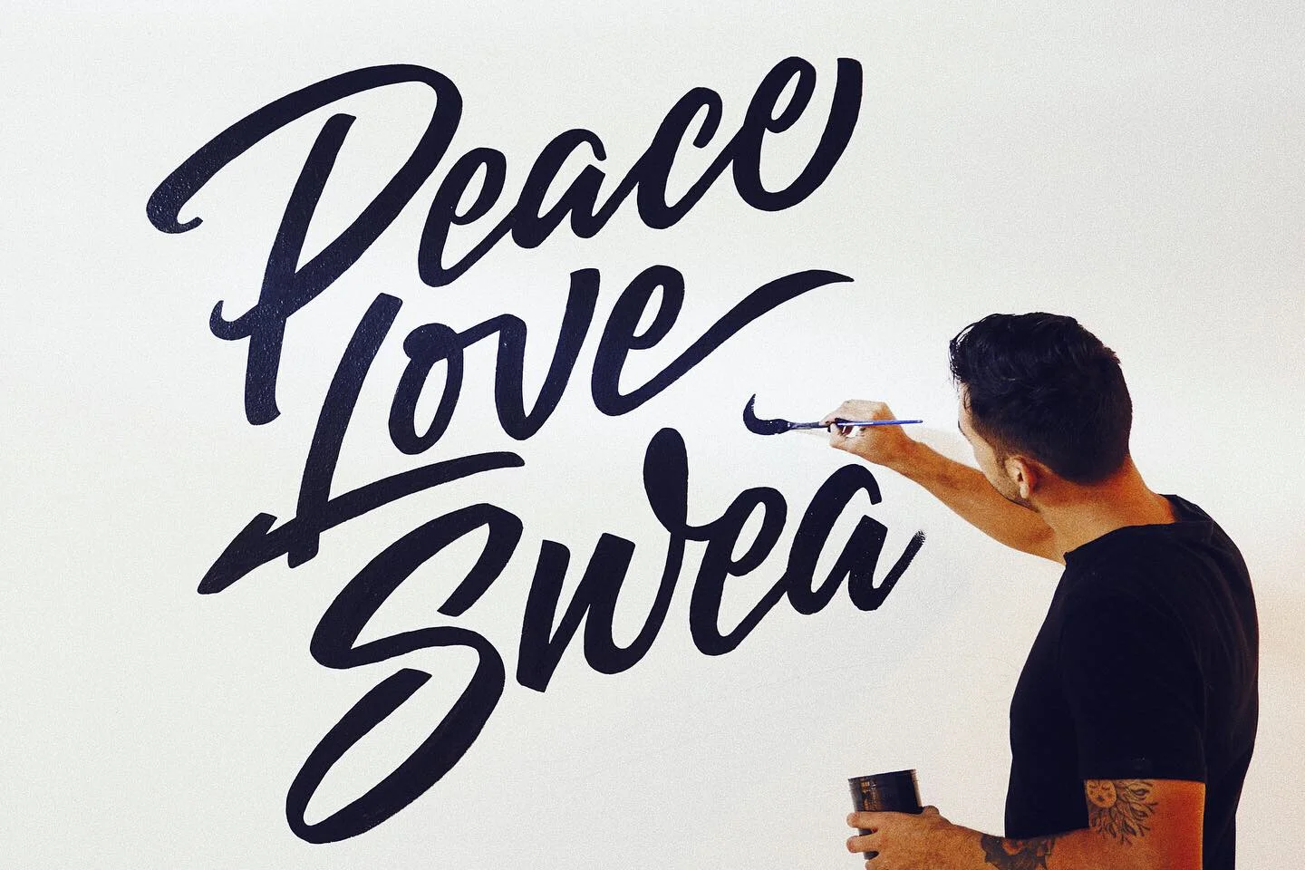 Solace-Leo-Gomez-Studio-Lettering-Mural-04.jpg
