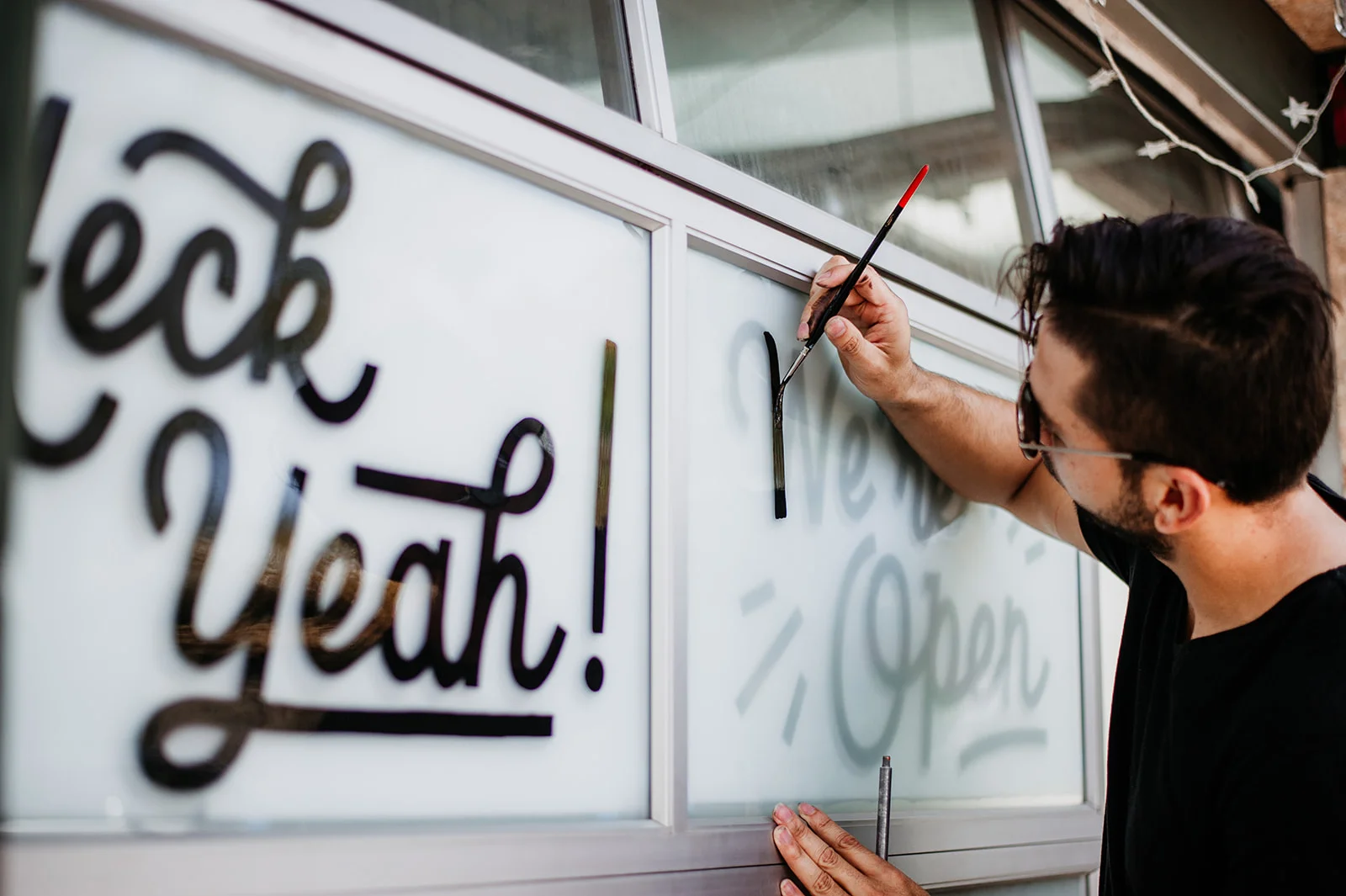 Black-Crow-Lettering-Leo-Gomez-Studio-03.jpg
