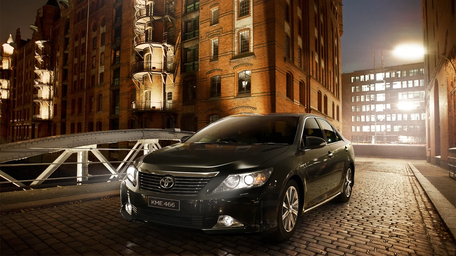 toyota aurion brochure