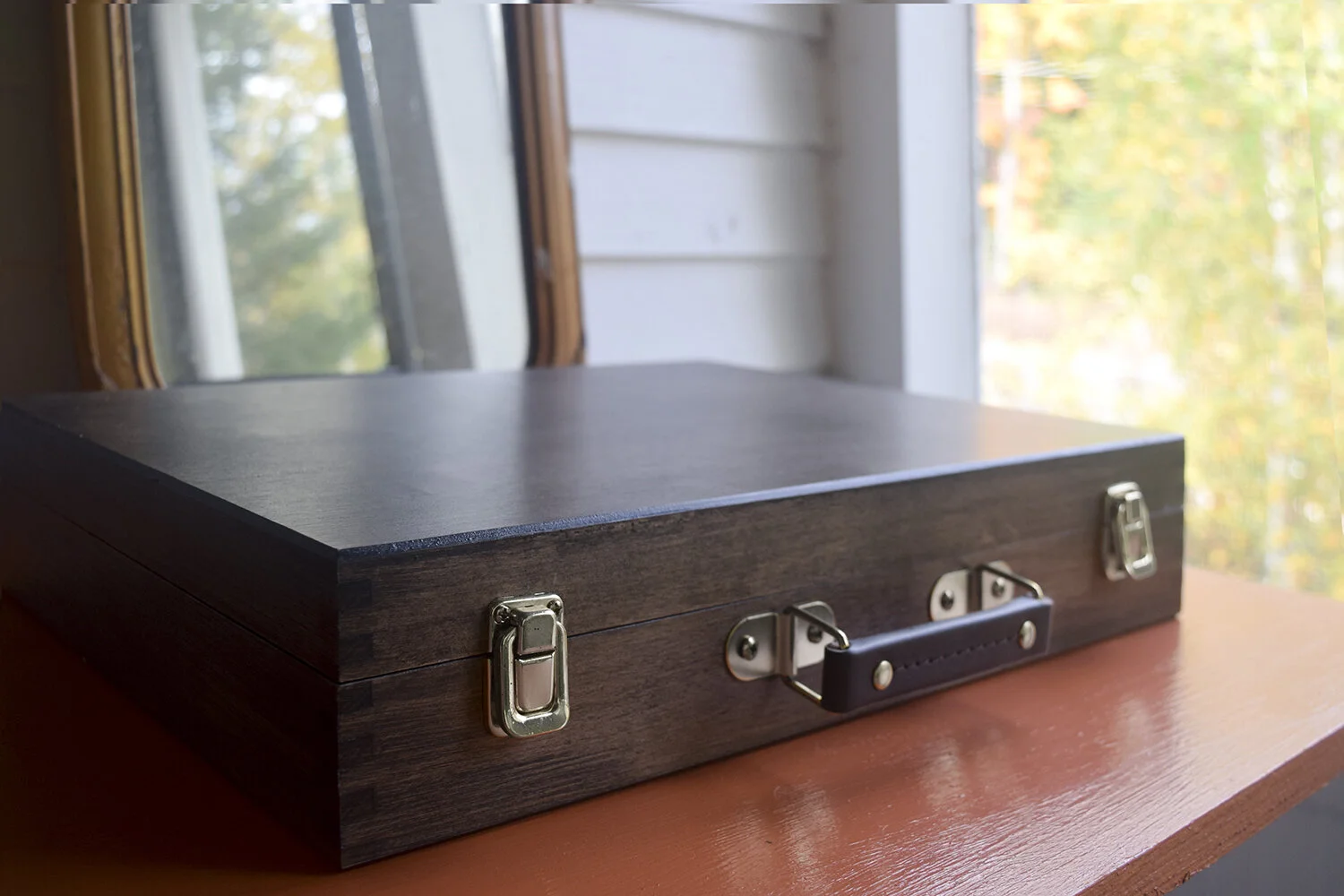 display box 01w.jpg