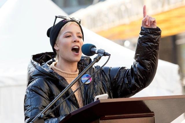 Halsey at womans march 2018.jpeg