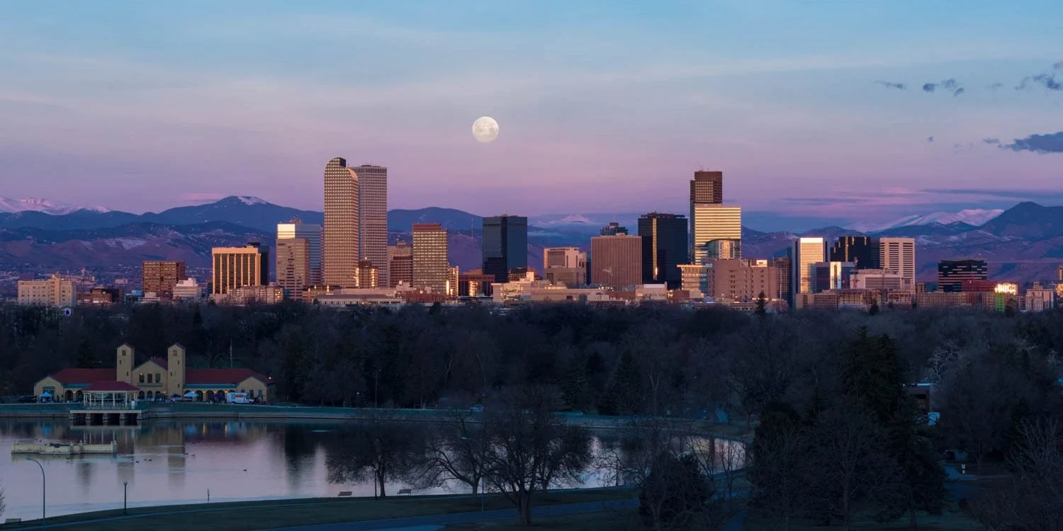denver-travel-destination-city-skyline-blue-moon-1500x750.jpg
