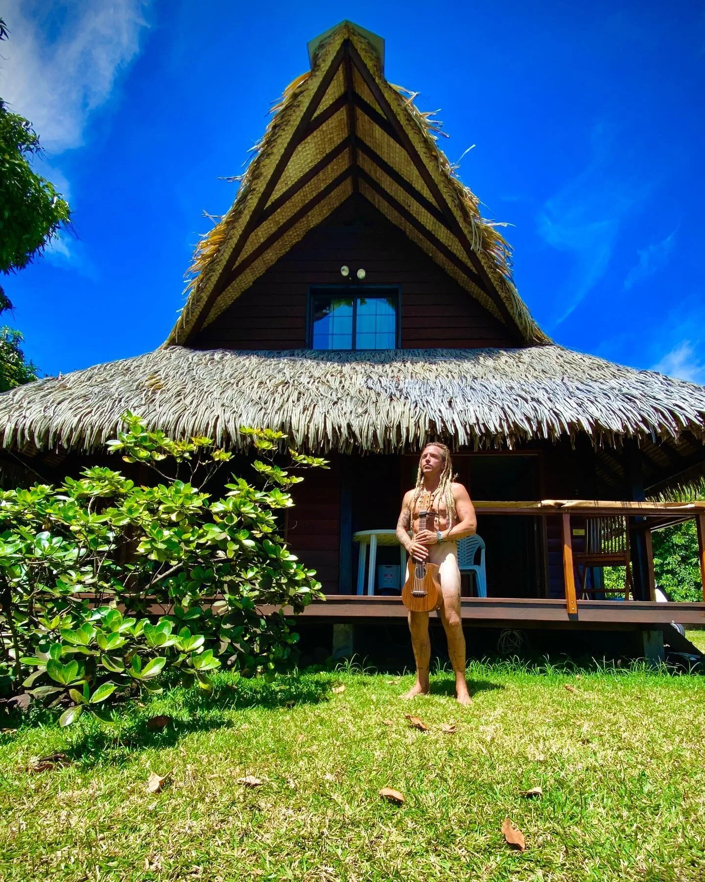 Today marks my 46th day in French Polynesia. I packed enough for 12. Dealing with it. 👀🤙🏽