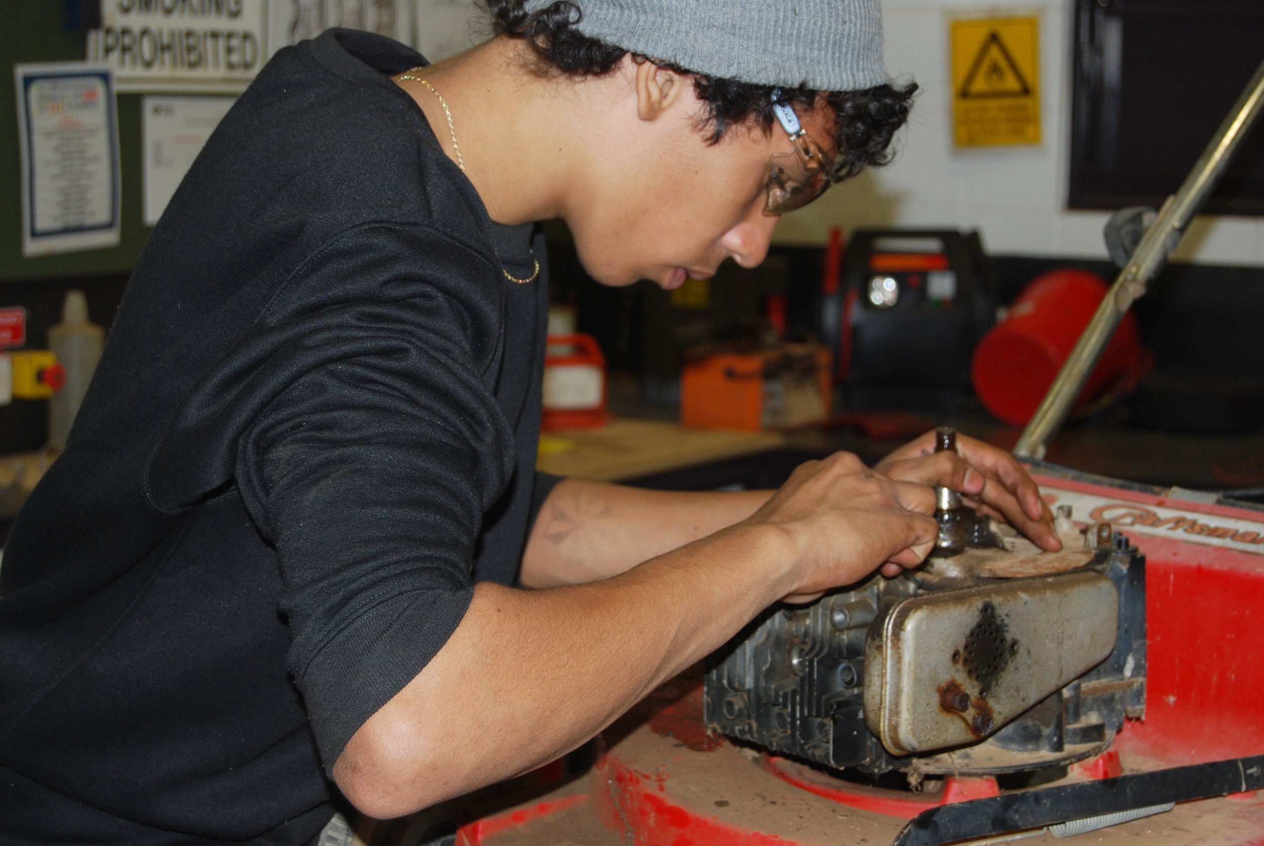 2012 Yirara students-automotive 18.JPG