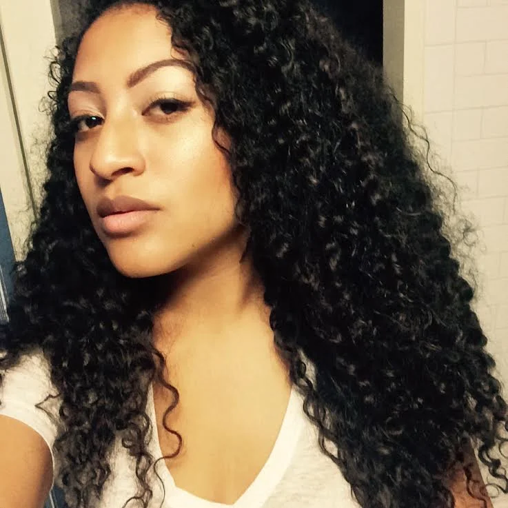 R_a62lp95Dm6AgOzj_vanessabusby_02.08.15_bathroomselfie.jpg