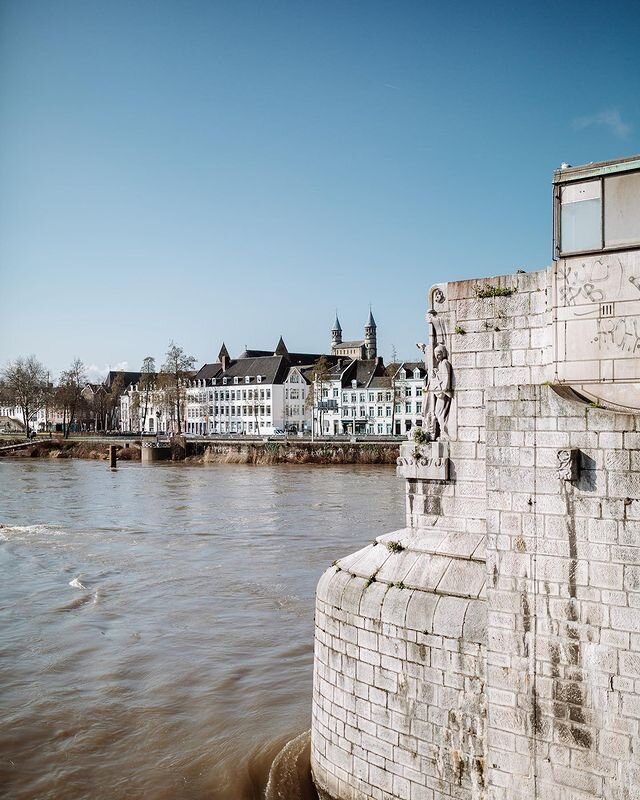 Festival MAAS! is starting this thursday. You can enjoy many activities and events throughout the whole city. From the Vrijthof till Wyck, the city is buzzing! Will you be there? 

#repost #regram 📸 @eighty8things #visitmaastricht #maastricht #Europ