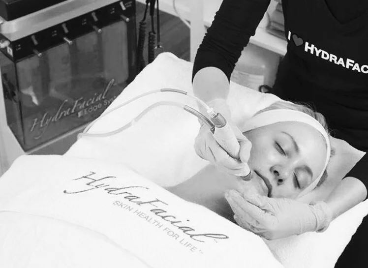 b&w hydrafacial preston.jpg