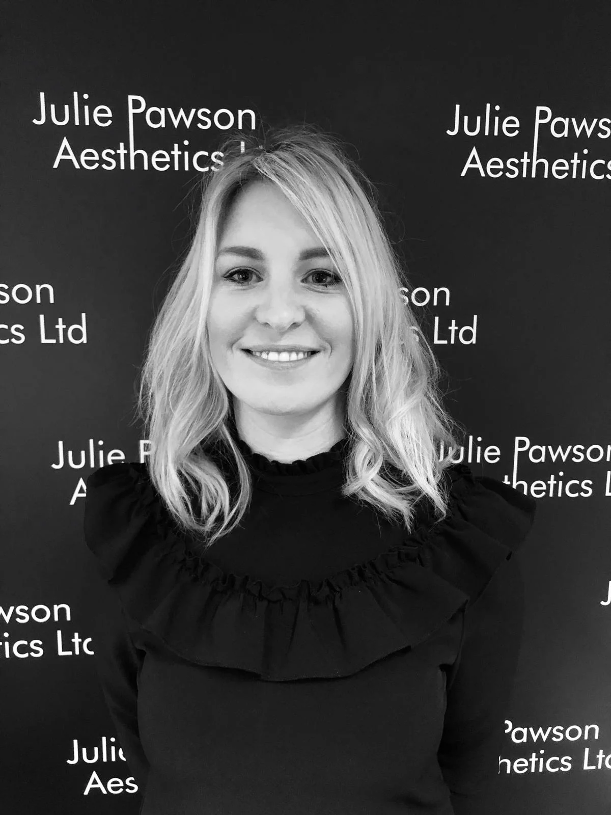 Lee-anne head shot.jpg