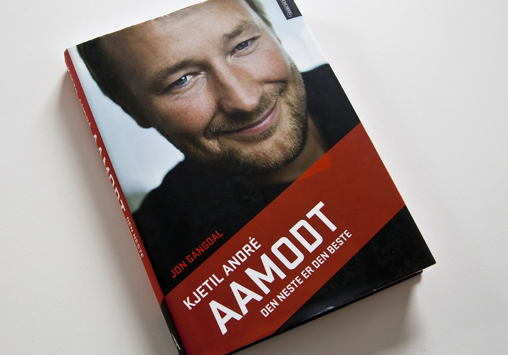 aamodtbok_1.jpg