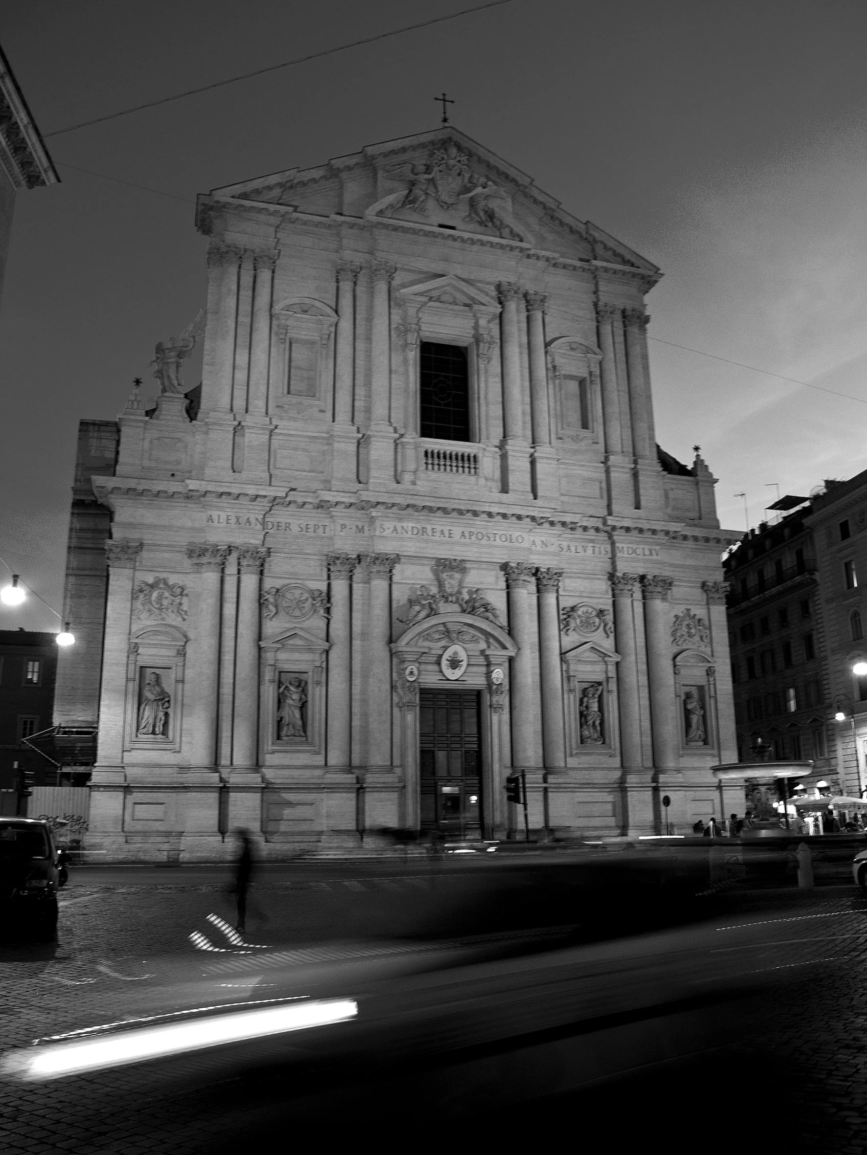 The Church Sant' Andrea della Valle at night