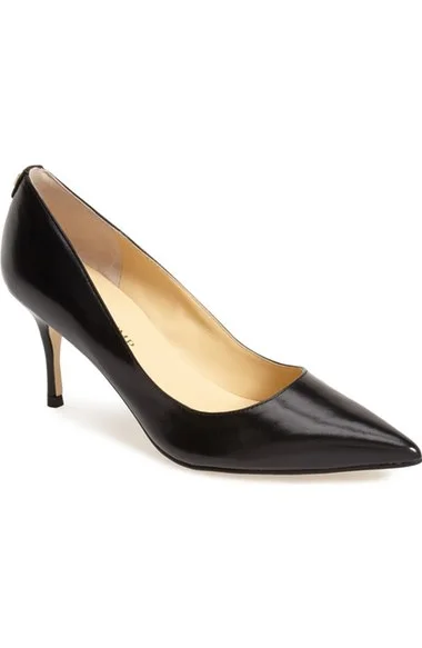 Black Classic Pump