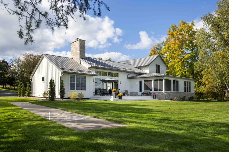 Northern Elk Lake House