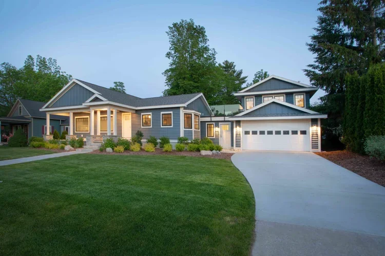 River St Home