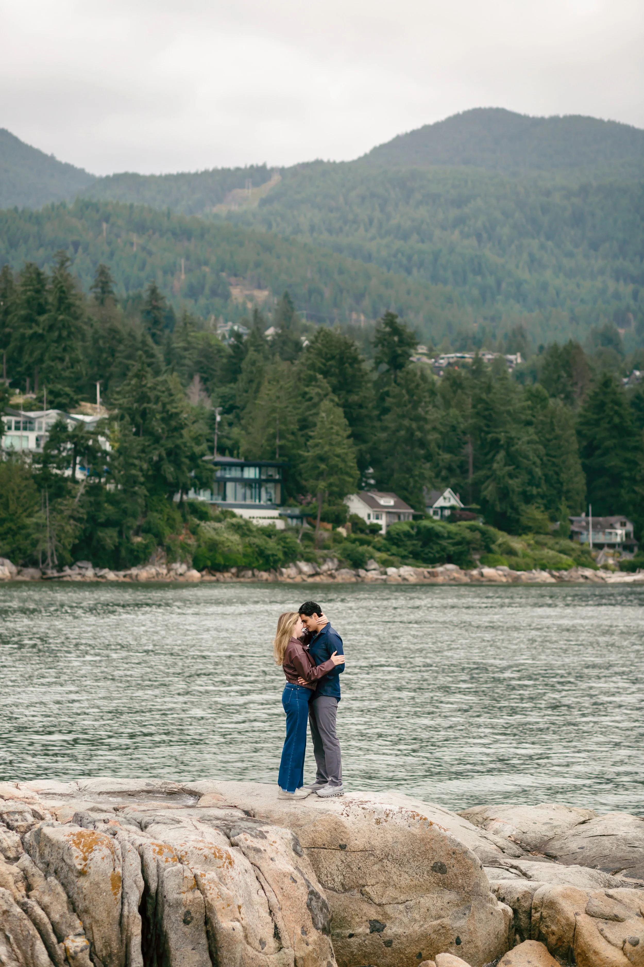 West-Vancouver-Proposal-Photographer-AshleyDrodyPhotography-Couple-Engagement-Photos-Seaside.jpg