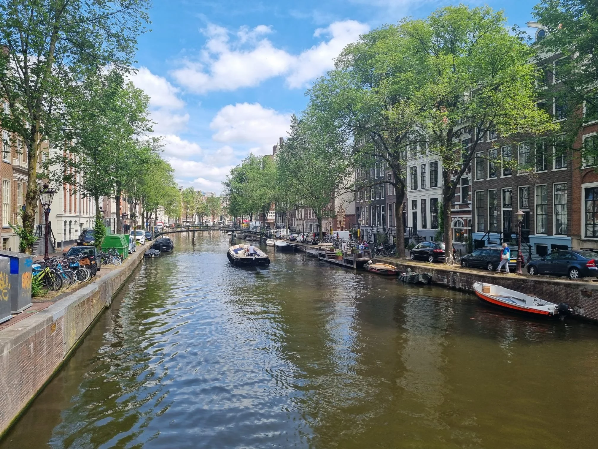 Dutch Disruption Day 1: “You build a community by getting the community to help build it”.&nbsp;